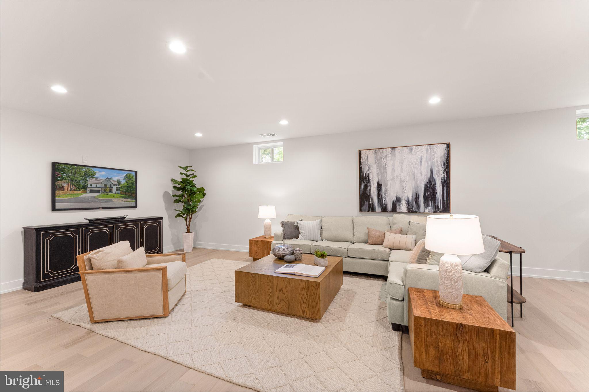 DEVON PARK - Residential