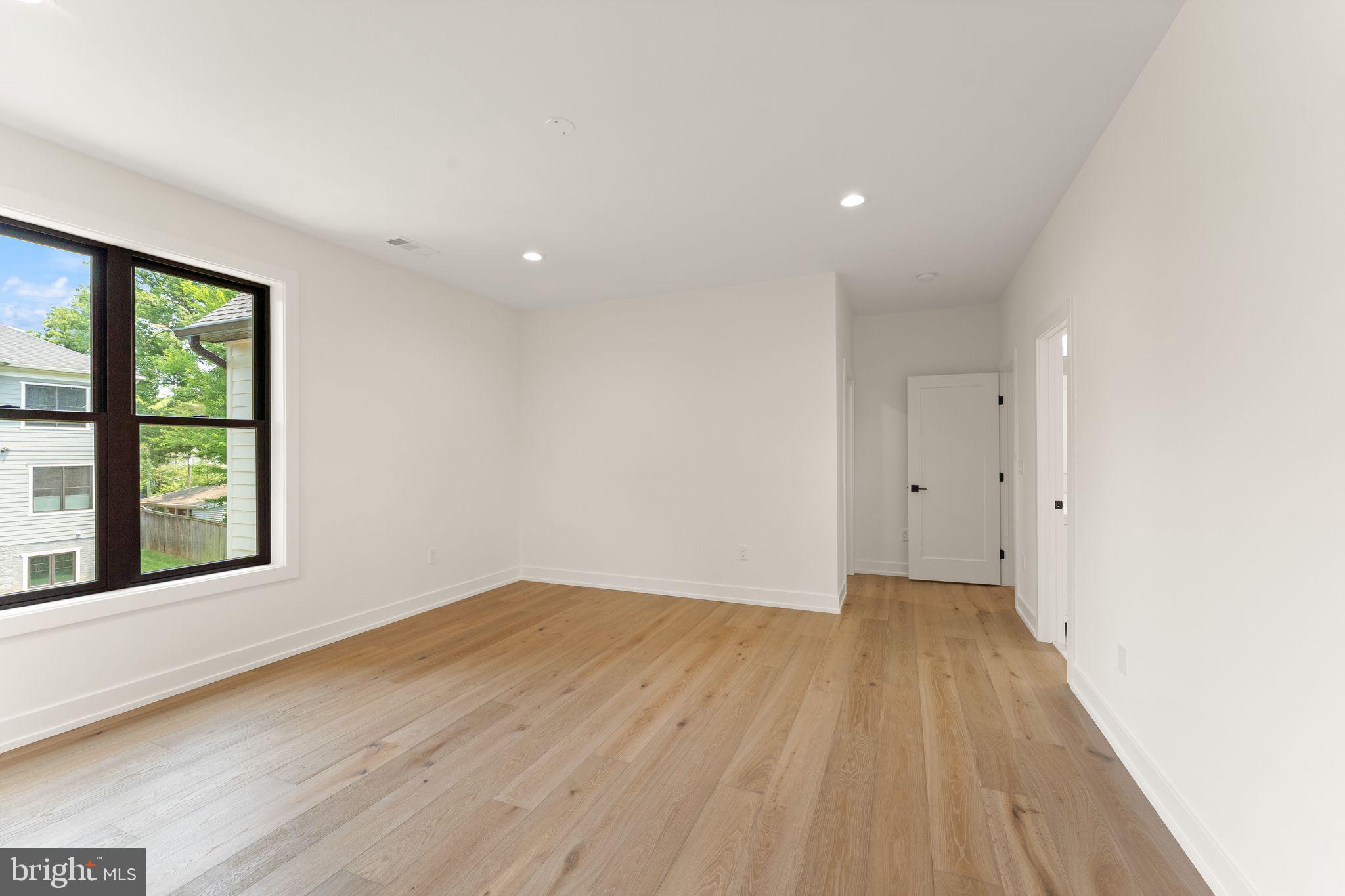 DEVON PARK - Residential