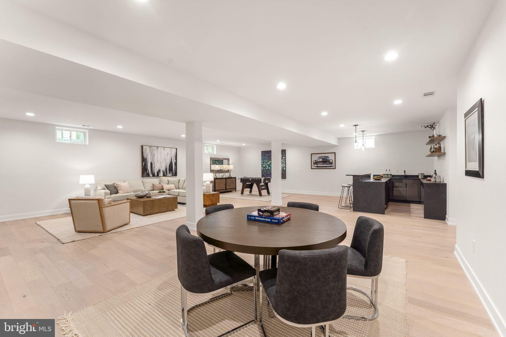 DEVON PARK - Residential