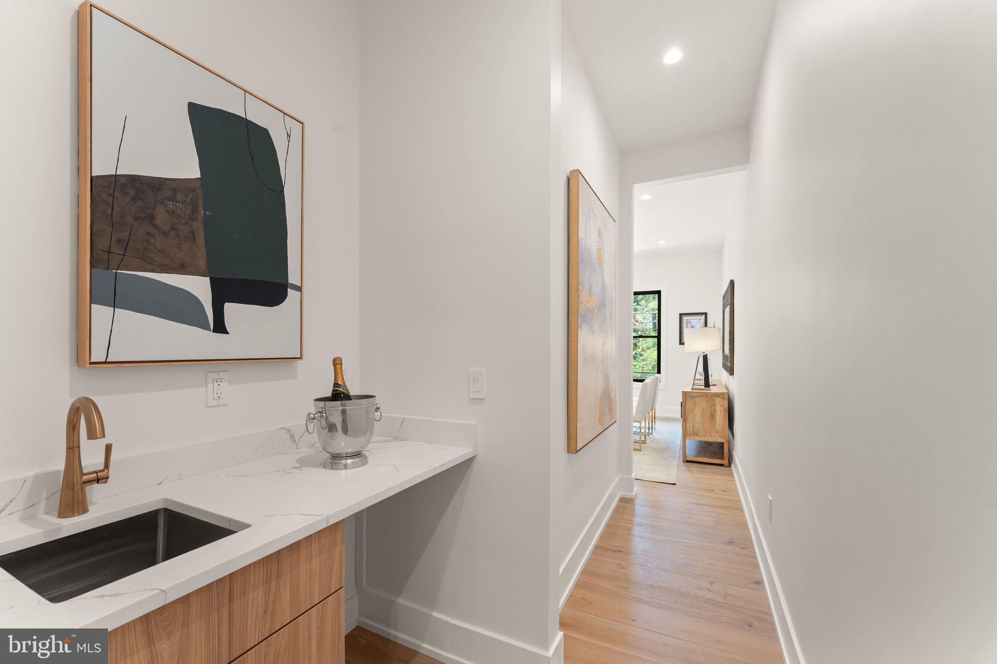 DEVON PARK - Residential