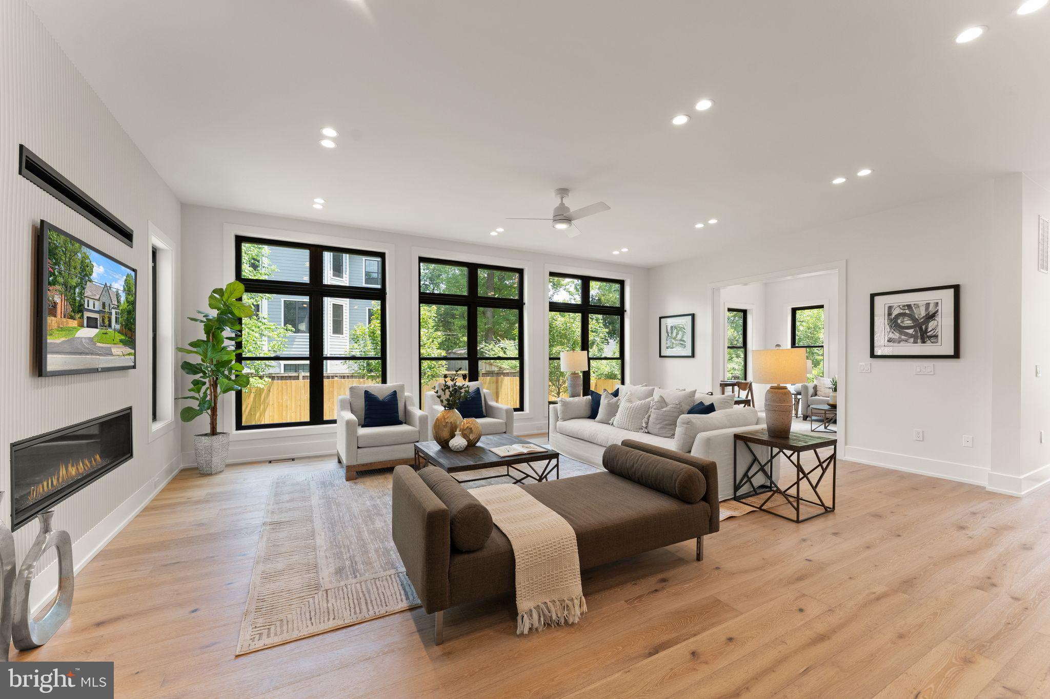 DEVON PARK - Residential