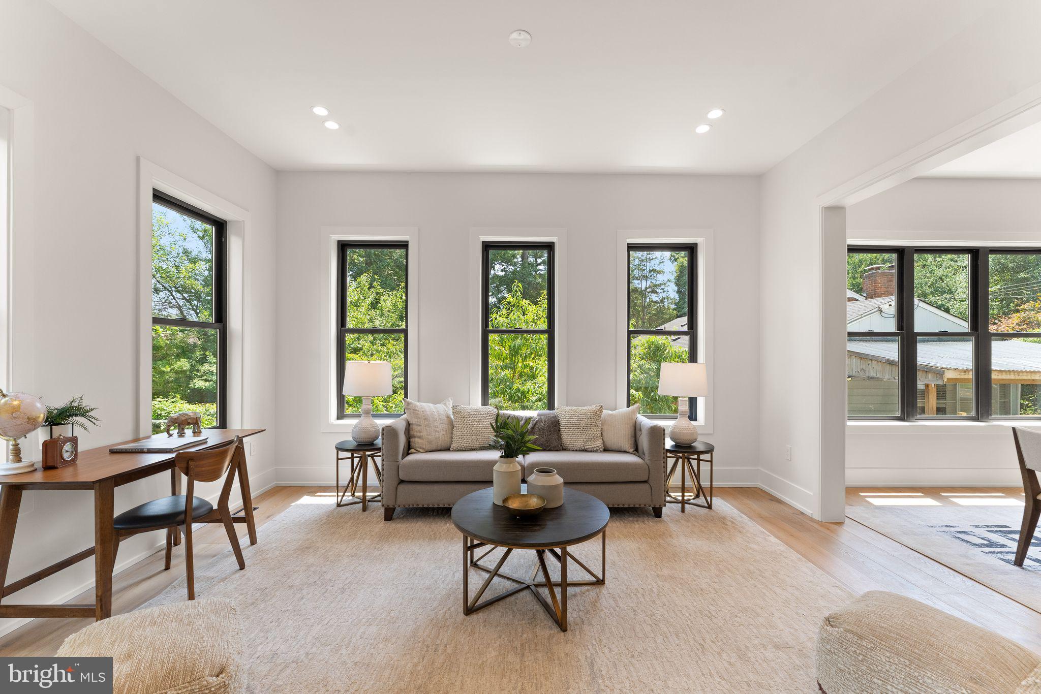DEVON PARK - Residential