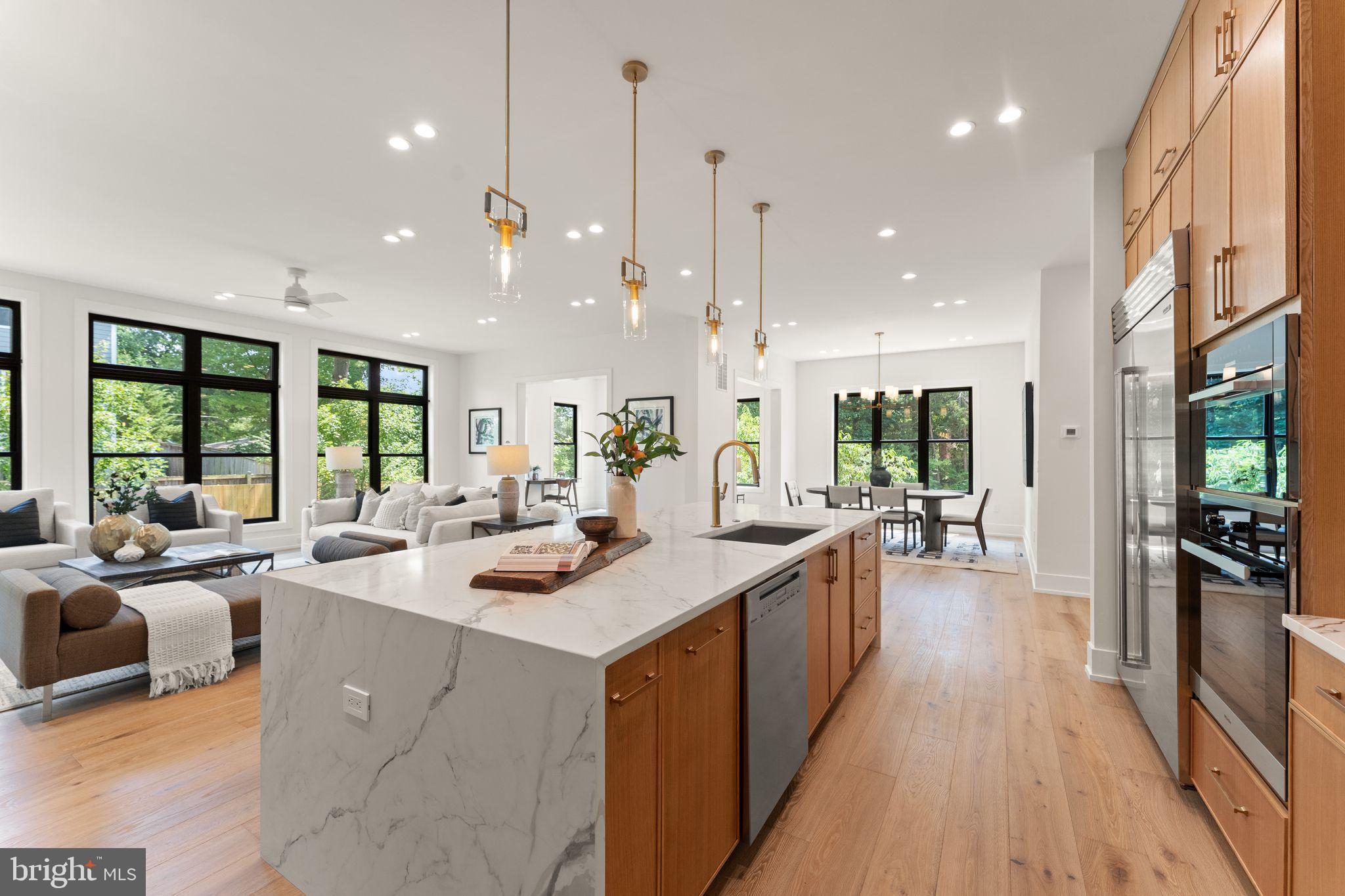 DEVON PARK - Residential