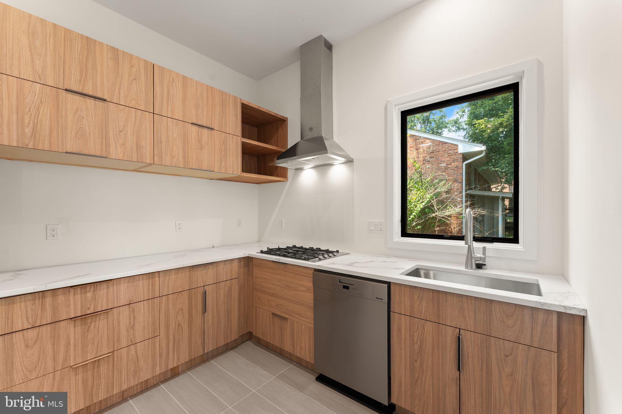 DEVON PARK - Residential