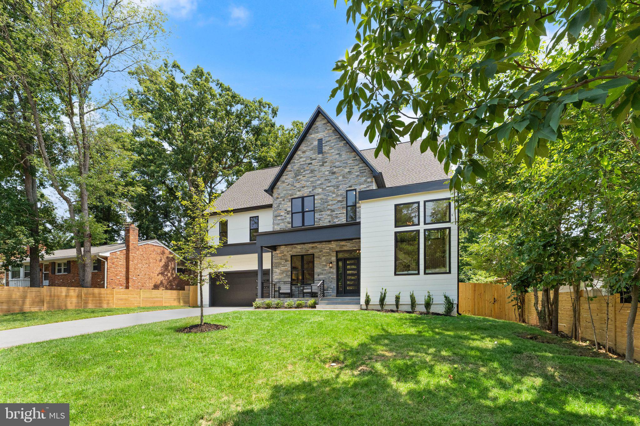 DEVON PARK - Residential