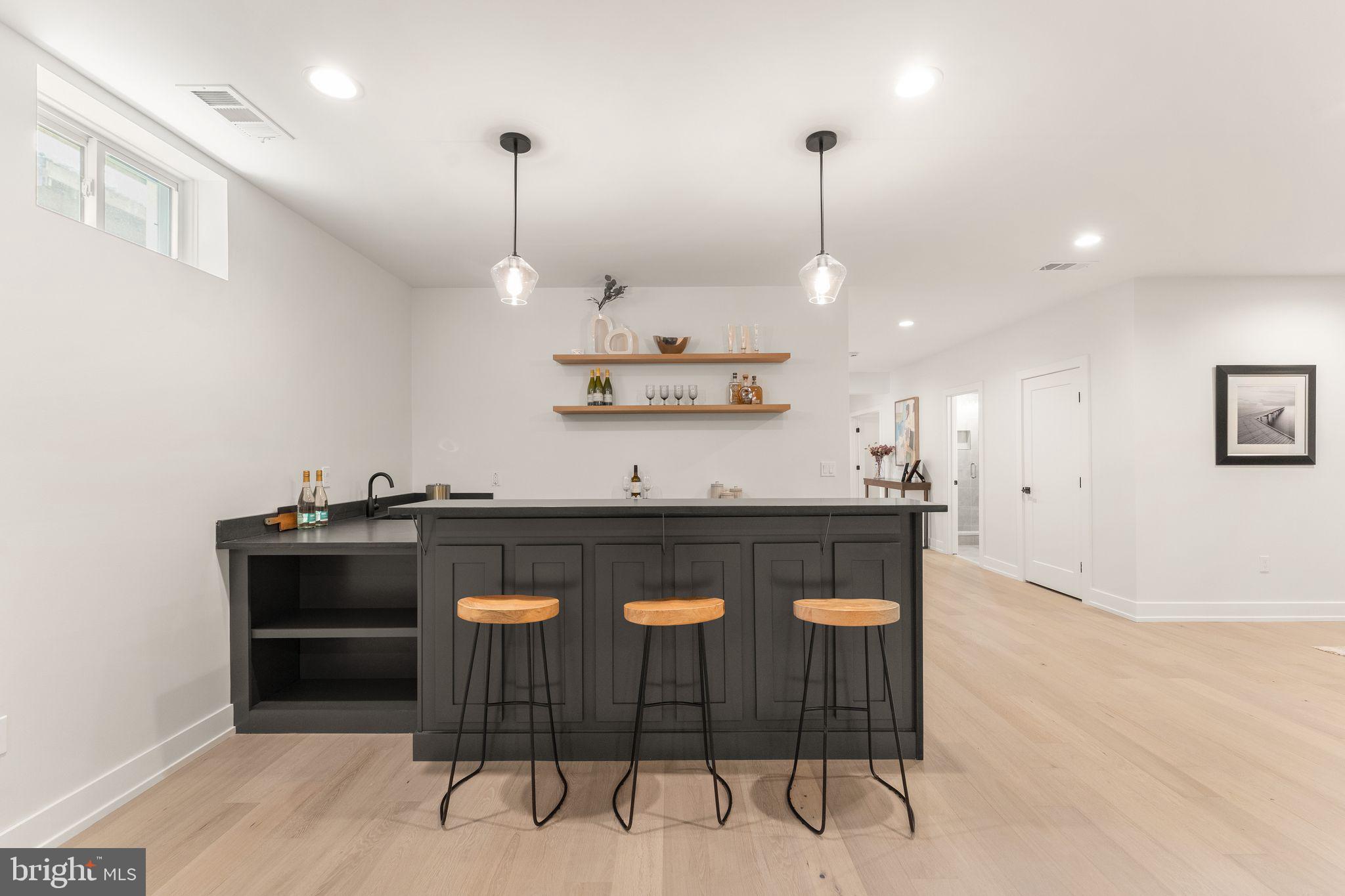 DEVON PARK - Residential