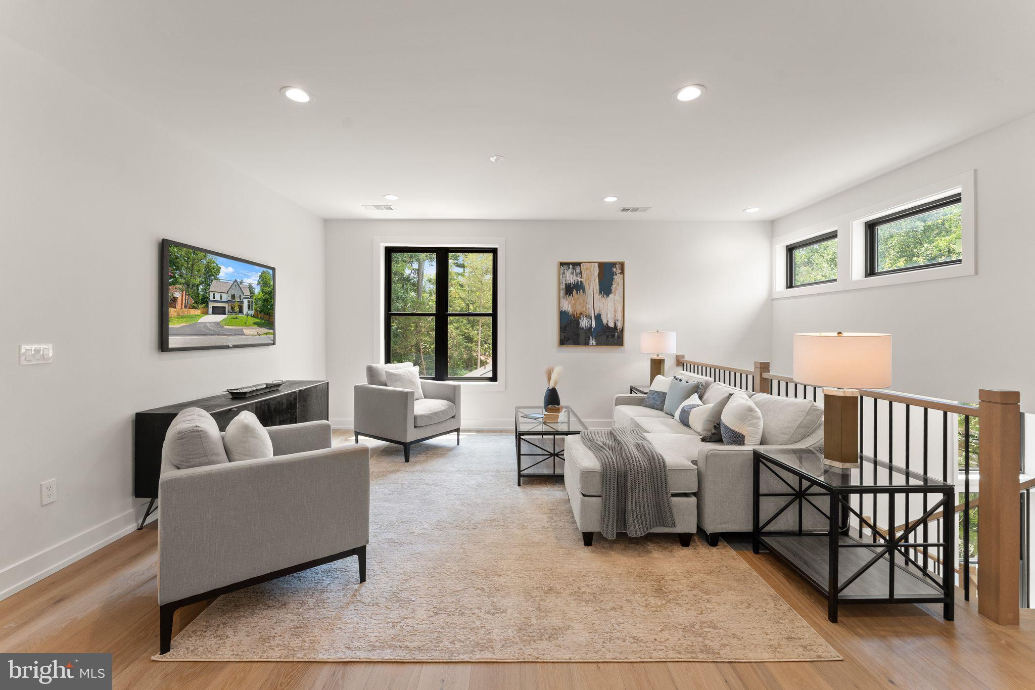 DEVON PARK - Residential
