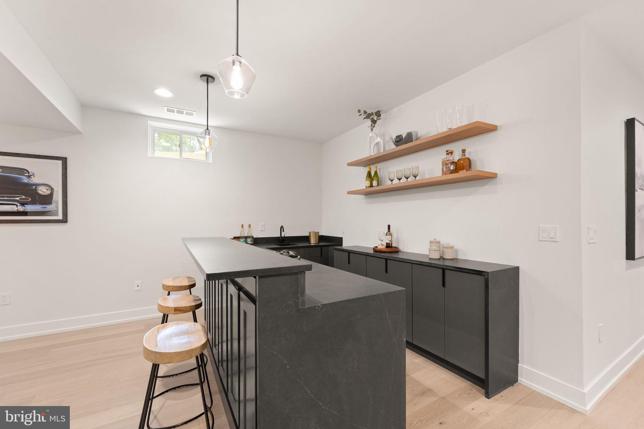 DEVON PARK - Residential
