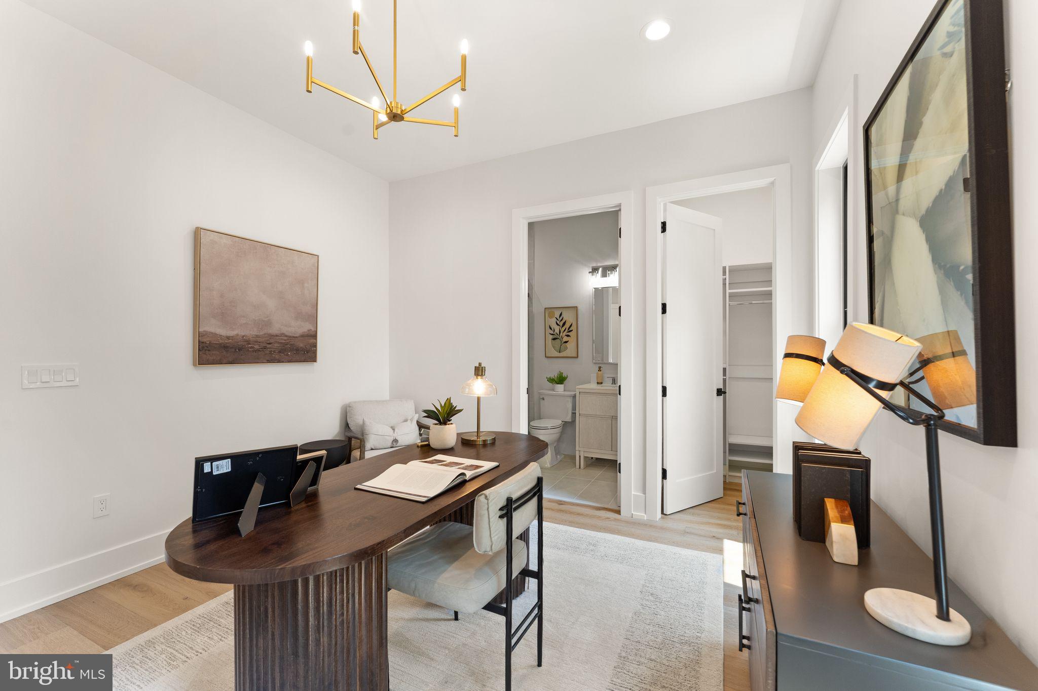 DEVON PARK - Residential