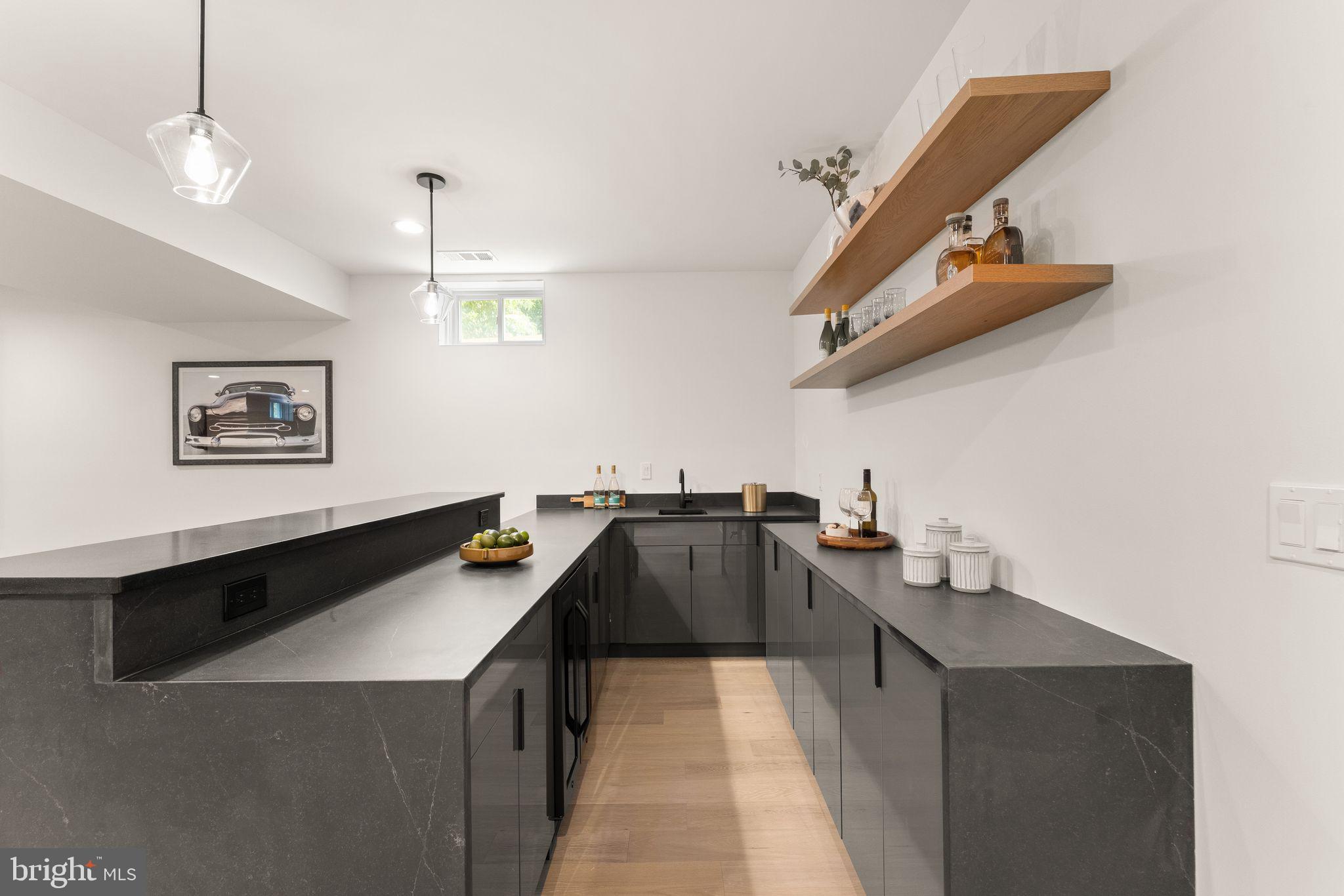 DEVON PARK - Residential