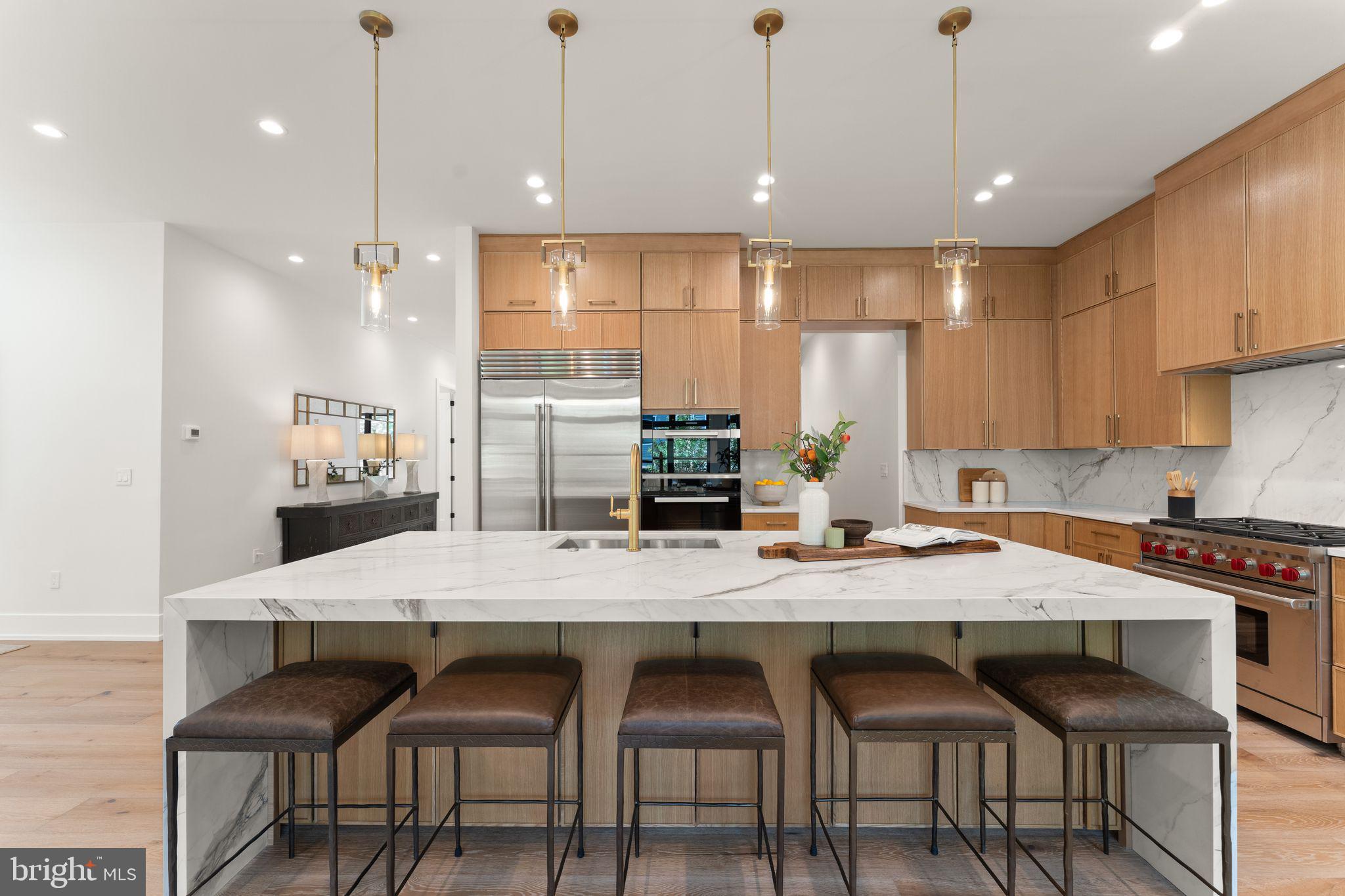 DEVON PARK - Residential