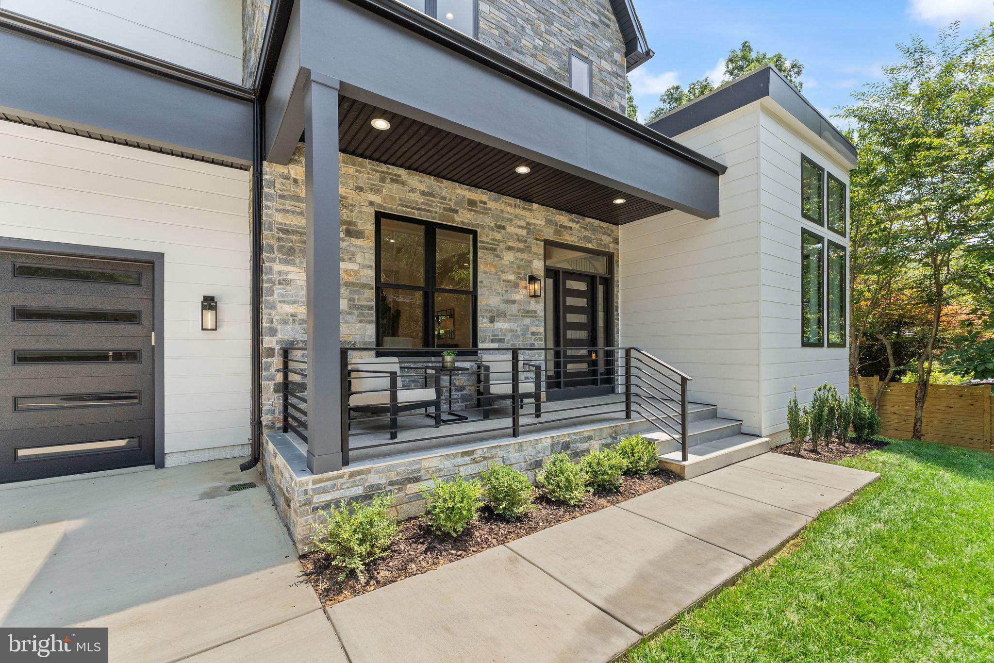 DEVON PARK - Residential