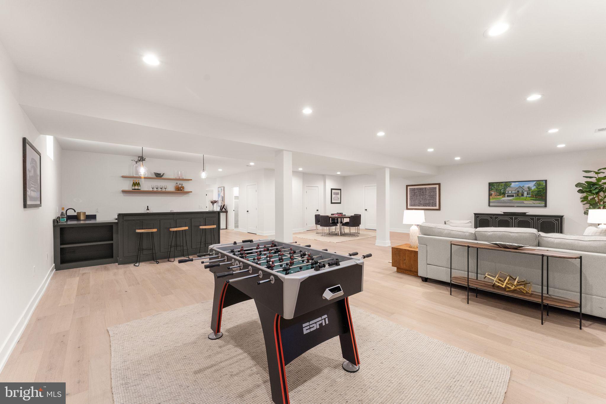 DEVON PARK - Residential