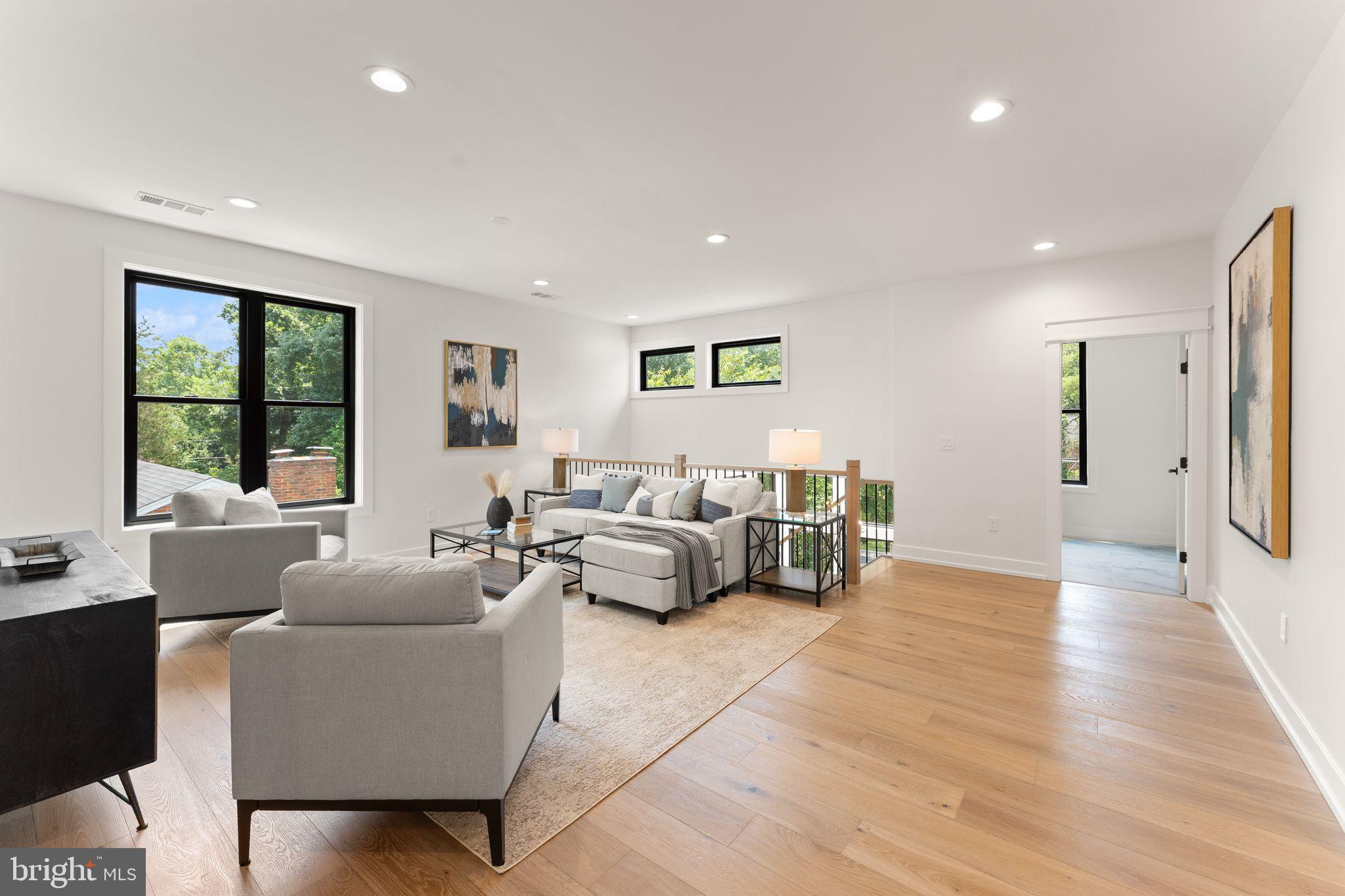 DEVON PARK - Residential
