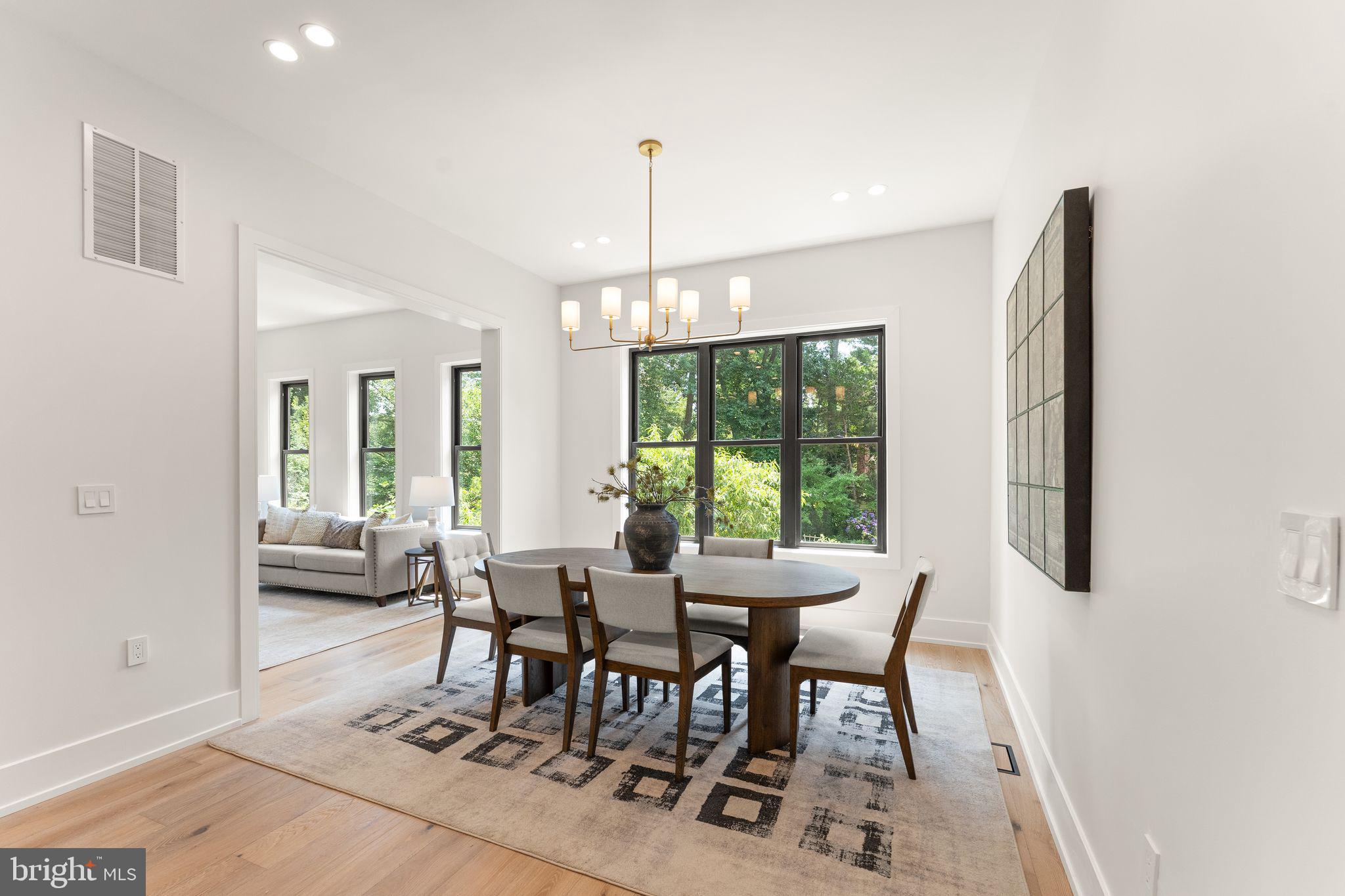 DEVON PARK - Residential