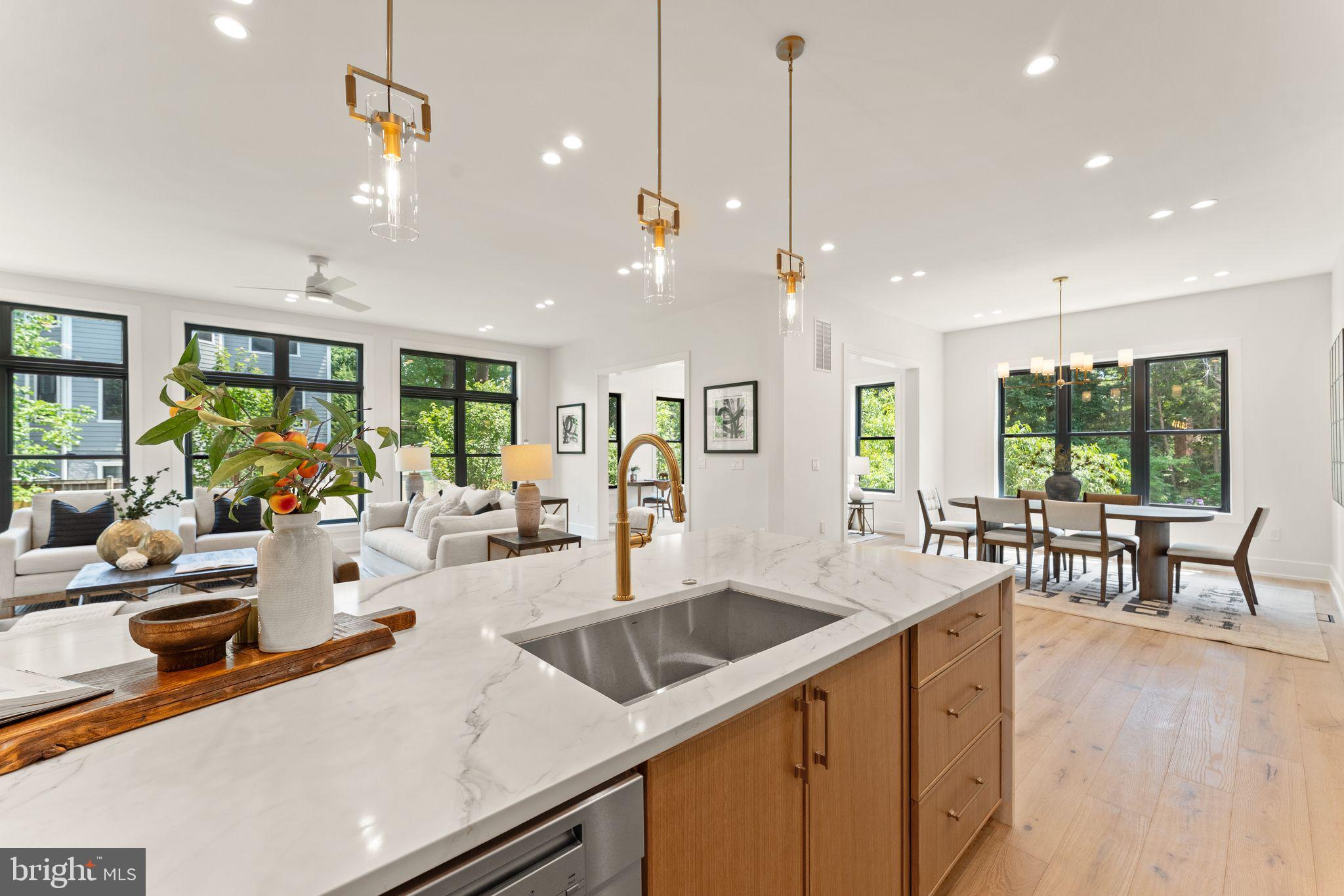 DEVON PARK - Residential