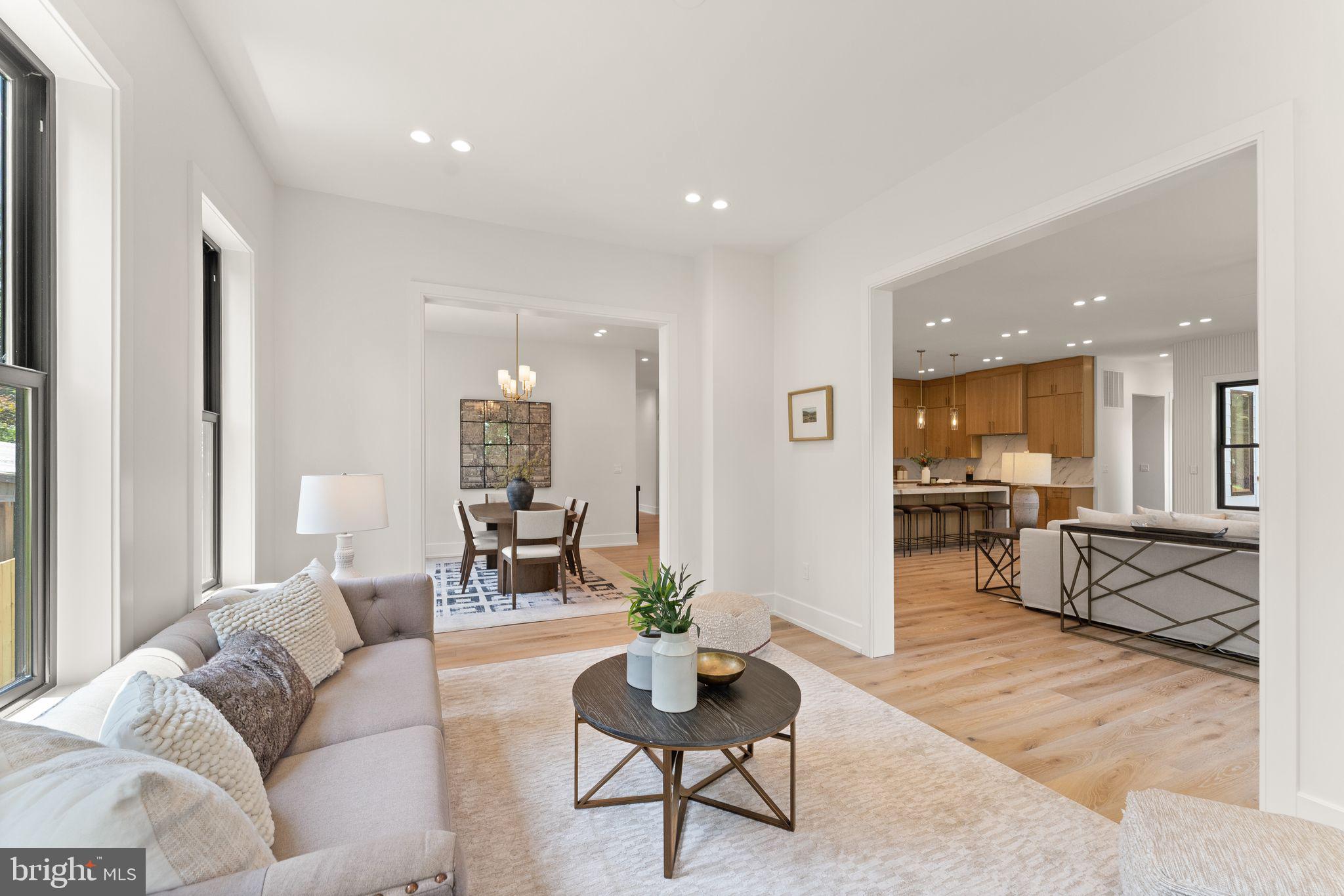 DEVON PARK - Residential