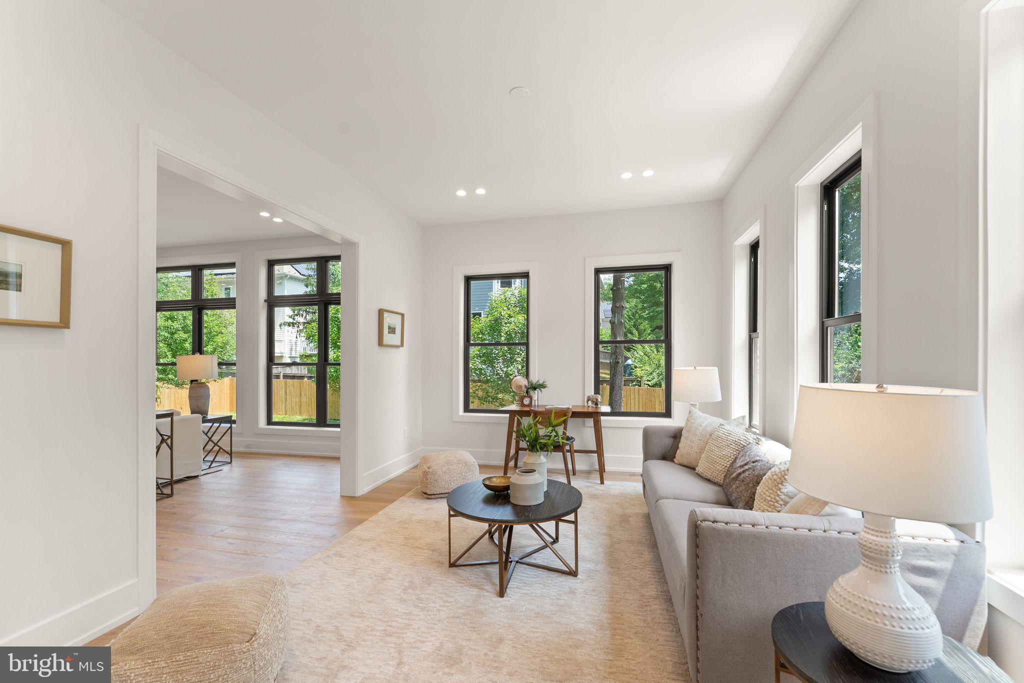 DEVON PARK - Residential