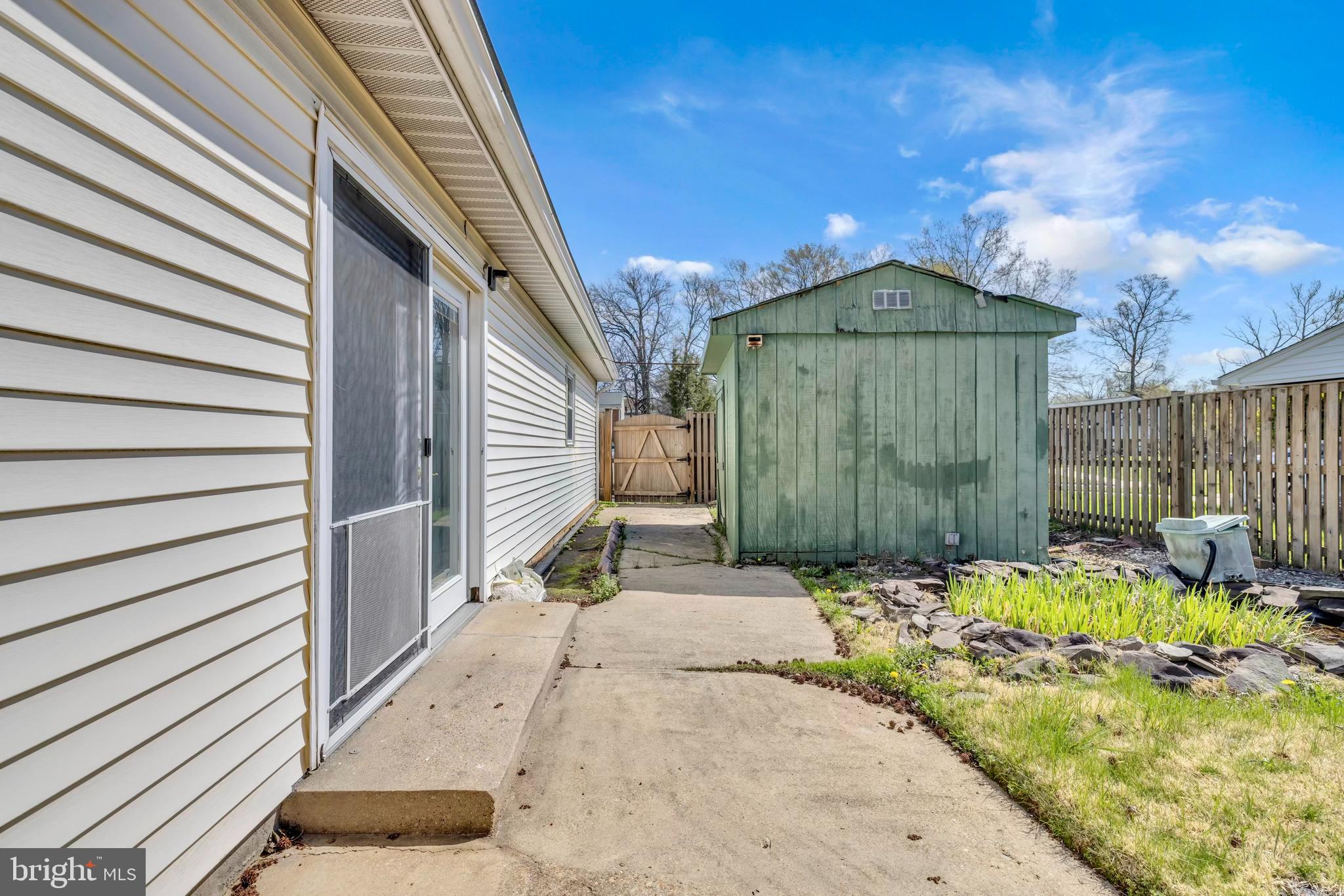 SEABROOK ESTATES - Residential
