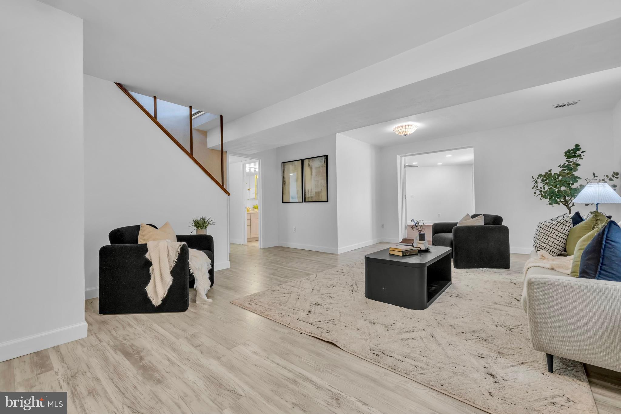 SEABROOK ESTATES - Residential