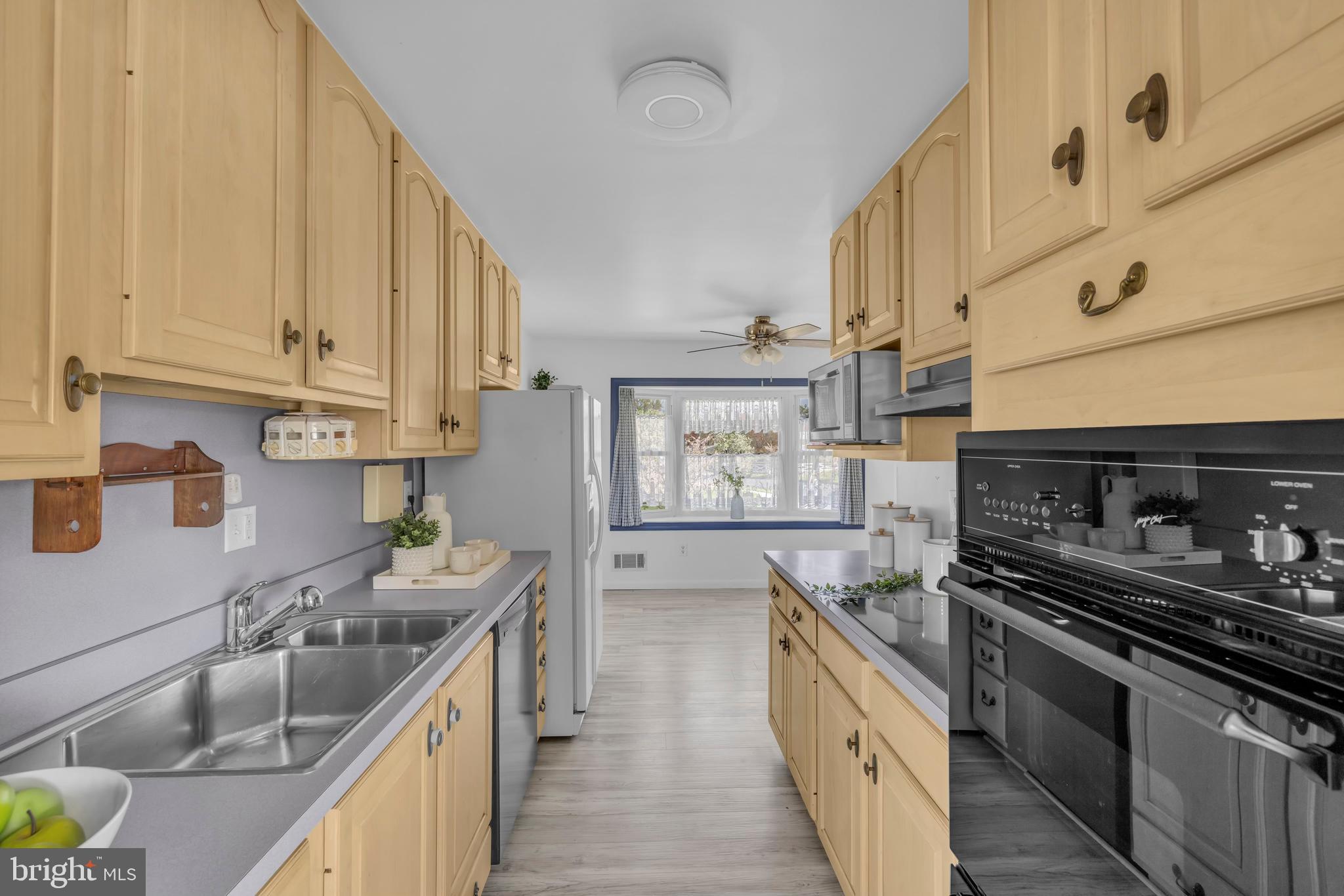 SEABROOK ESTATES - Residential