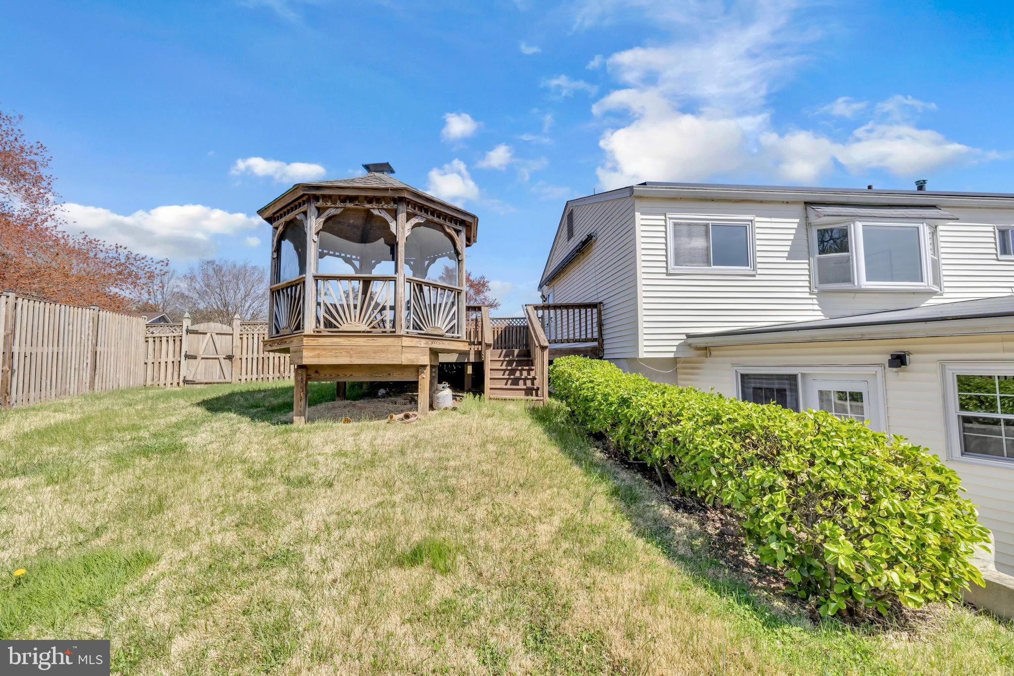 SEABROOK ESTATES - Residential