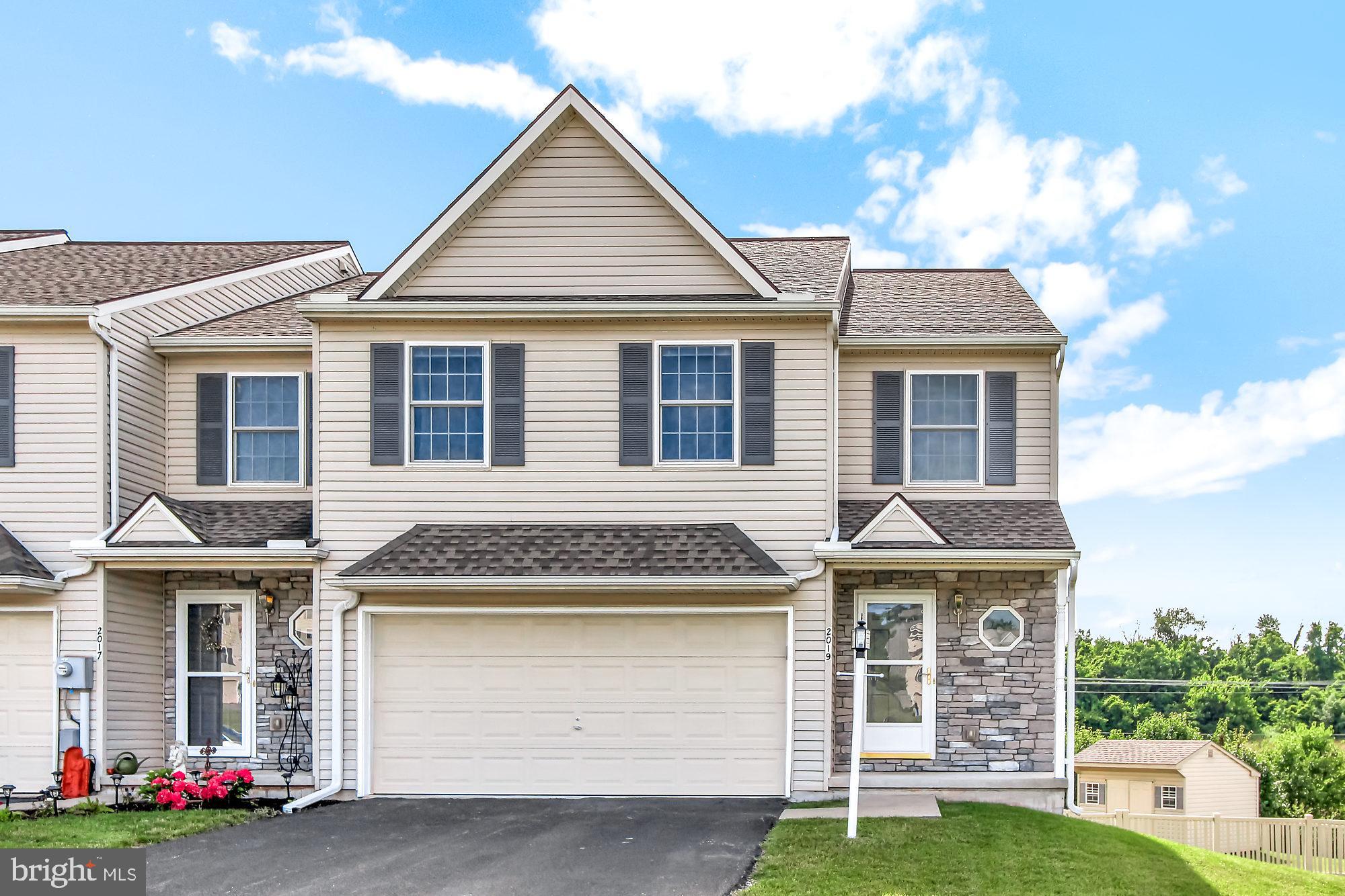 Relax and enjoy life in this well-maintained 3BR, 2.5BA Townhome in Ashcombe Farms West, Dover Schools. Nestled on a quiet circle with community sidewalks, the home is an end tonwhome allowing for added space and privacy. The community is conveniently located minutes of anything you could want or need on the west end. Soak in the sun on the private newly stained wood deck or enjoy the starry sky lounging in your fenced backyard. Neutral paint colors throughout permit you to move in and place your belongings! Beautiful kitchen includes oak cabinetry, backsplash, pantry, eating area, breakfast bar and all appliances. The 1st floor is ideal for entertaining! The 2nd floor features a large master bedroom complete with oversized walk-in closet and private bath. Two additional bedrooms, laundry room, full bath and linen closet complete the upper floor. Still not enough space? Check out the walk-out lower level, with sliding glass door, just waiting to be turned into additional living space. 2-Car garage and 10x12 storage shed are other amenities. Enjoy the minimum maintenance lifestyle at an affordable price! AGENTS - Please read Agent Remarks!