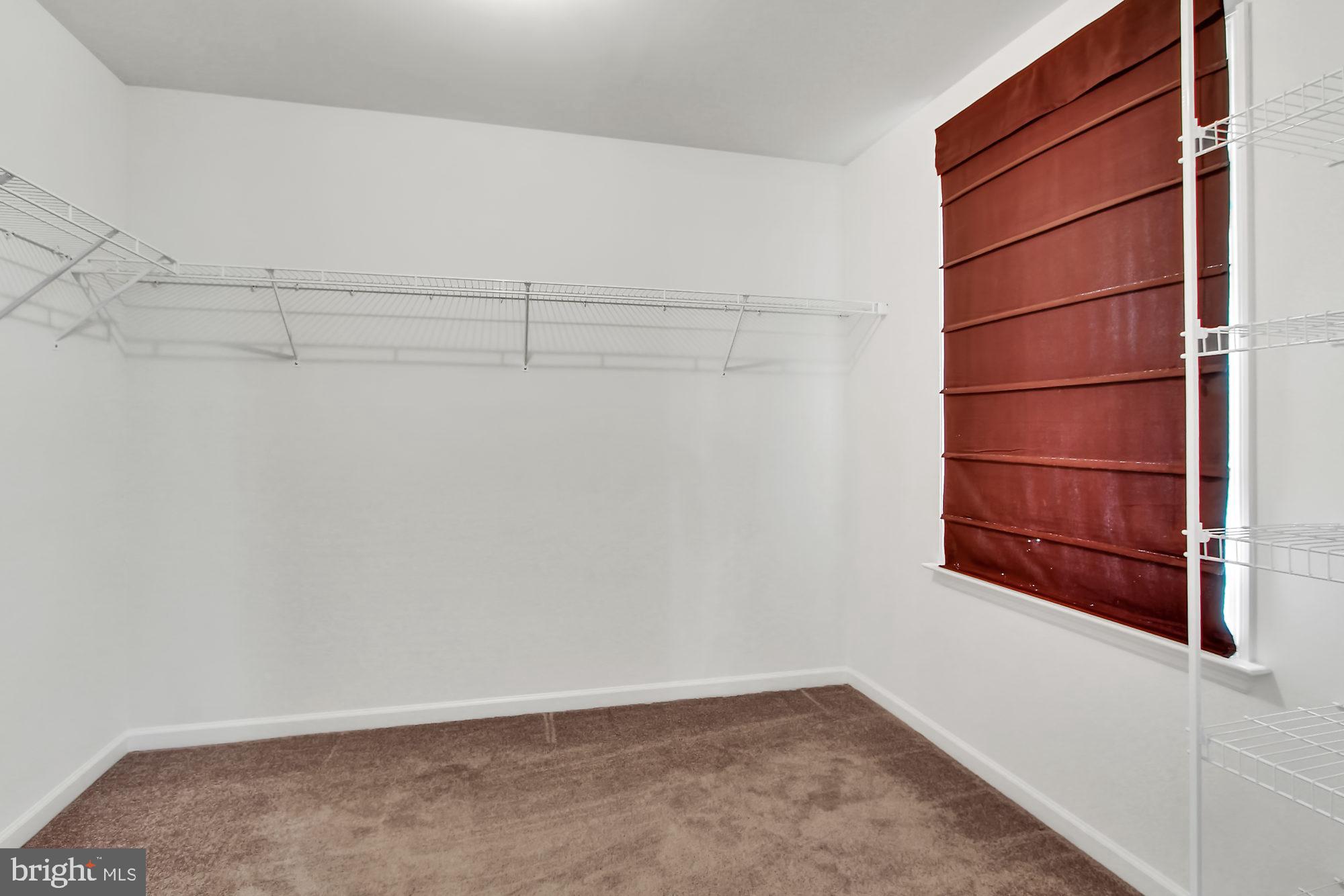 ASHCOMBE FARMS WEST - Residential