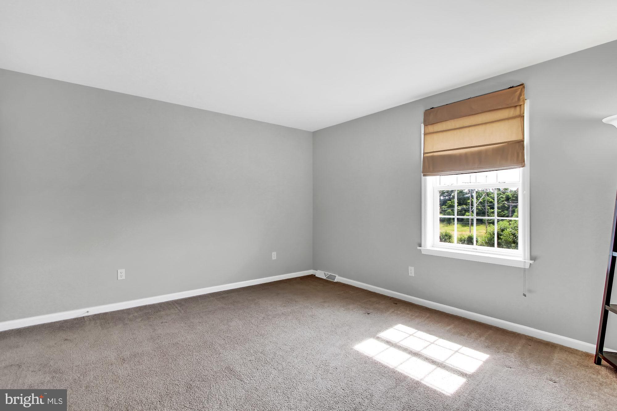 ASHCOMBE FARMS WEST - Residential