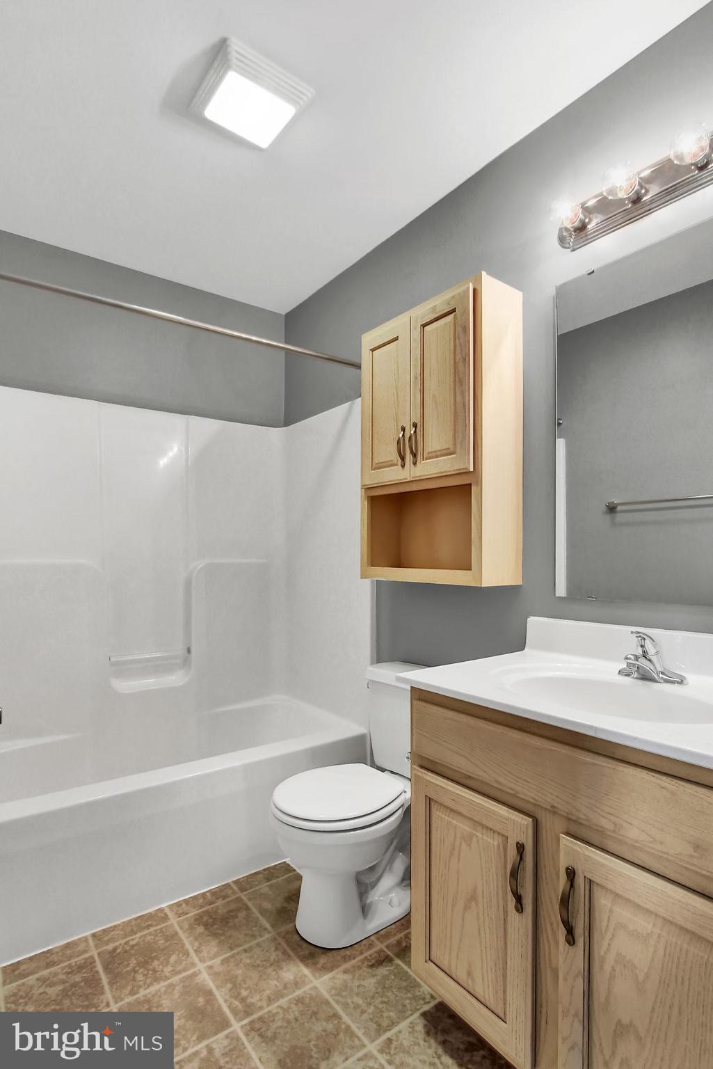 ASHCOMBE FARMS WEST - Residential