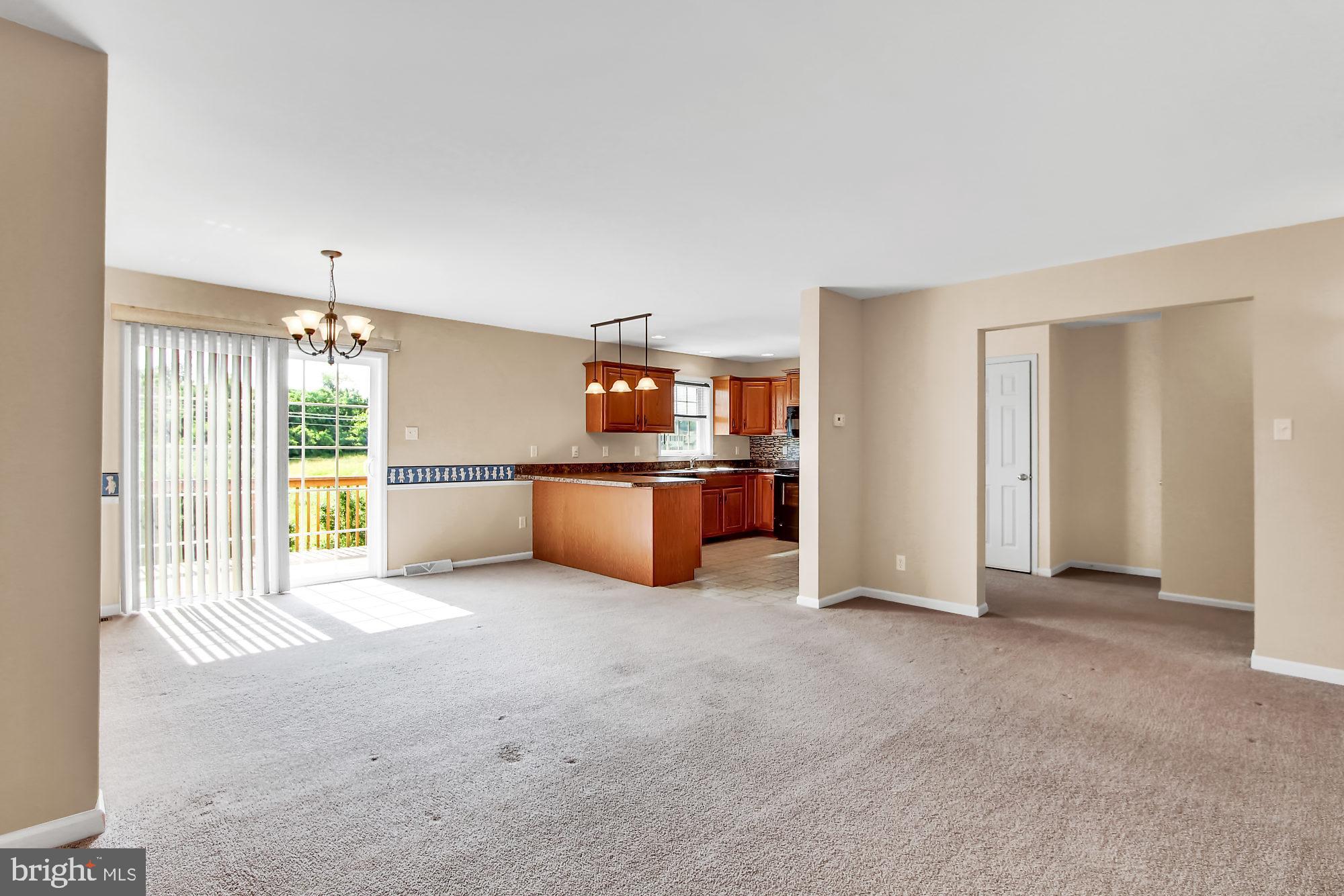ASHCOMBE FARMS WEST - Residential