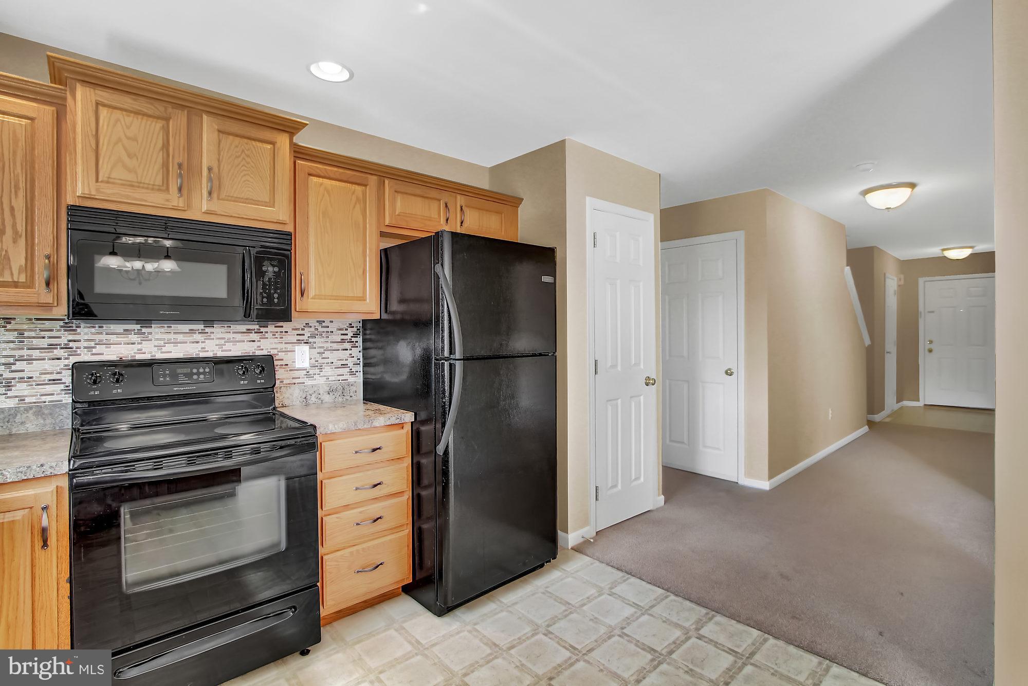ASHCOMBE FARMS WEST - Residential