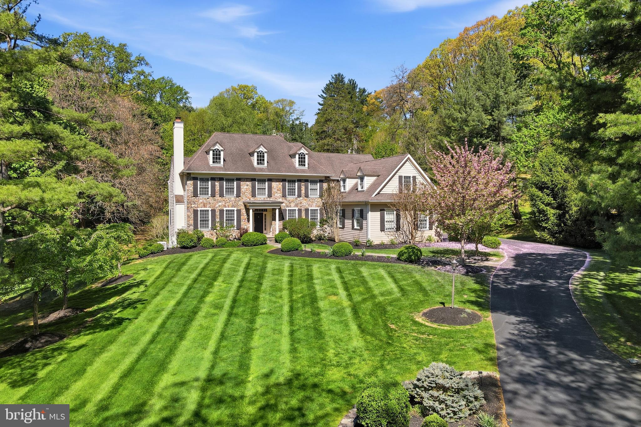 MEADOWBROOK - Residential