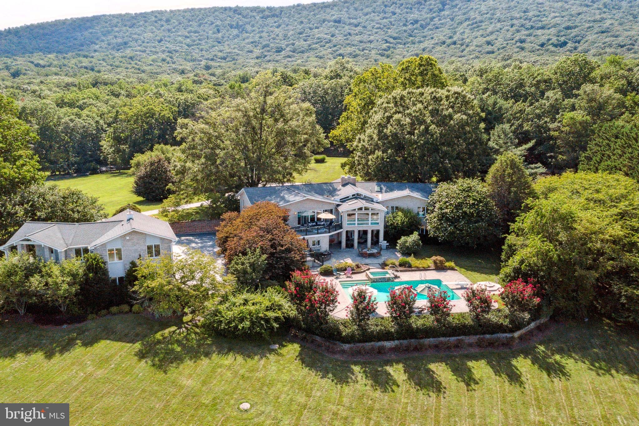 EVERGREEN FARM - Residential