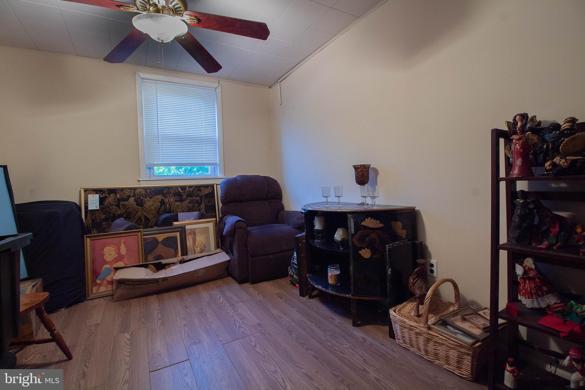 EAST OAK LANE - Residential