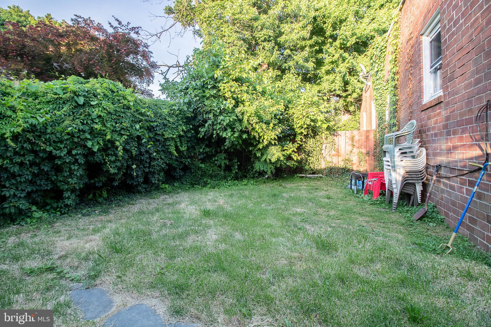 EAST OAK LANE - Residential