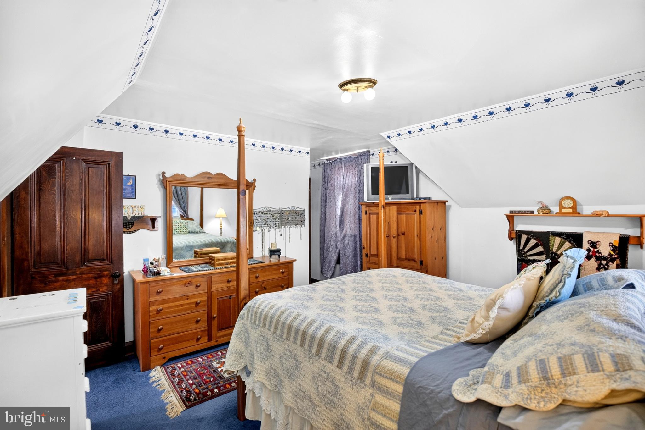 DOWNINGTOWN - Residential