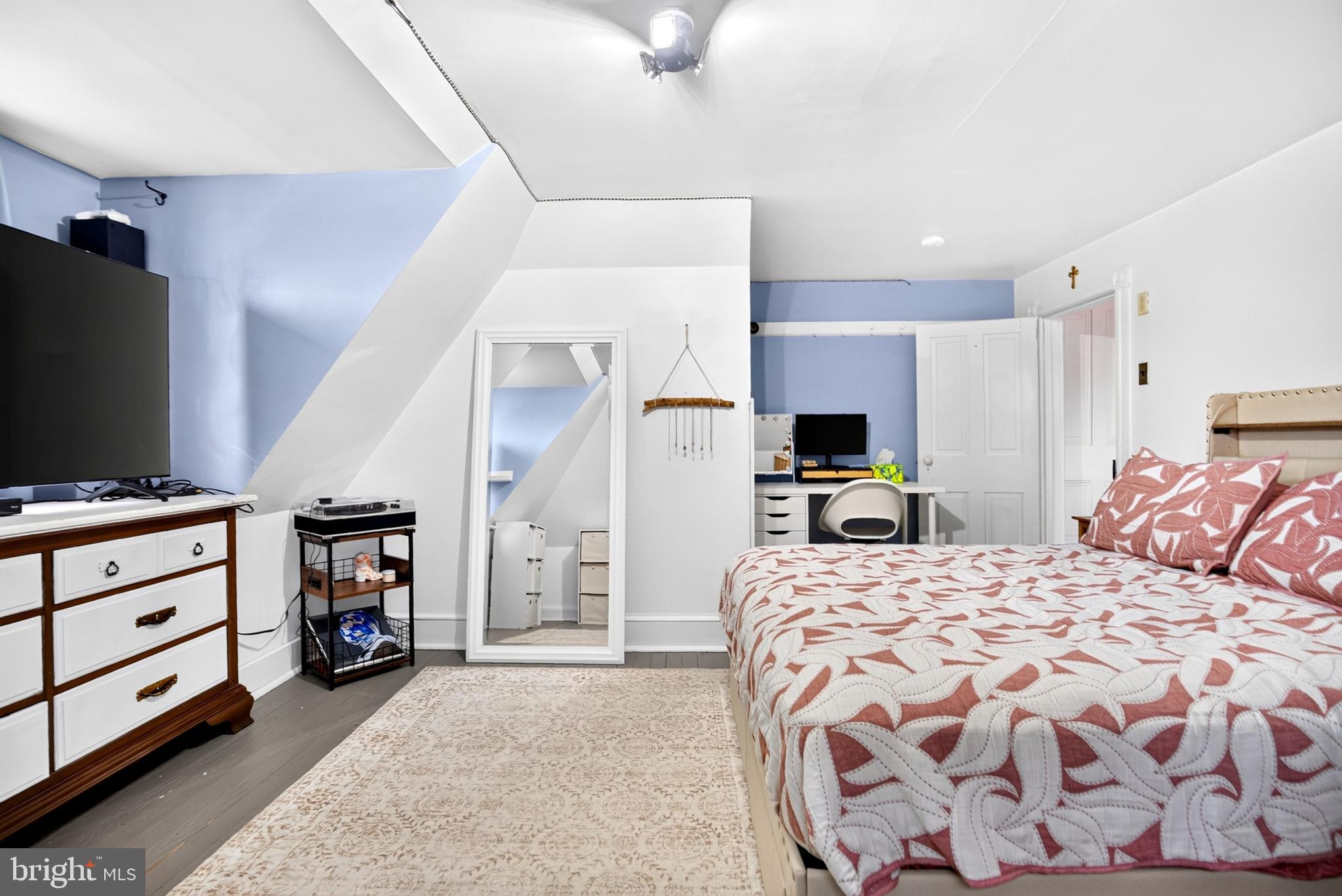 DOWNINGTOWN - Residential