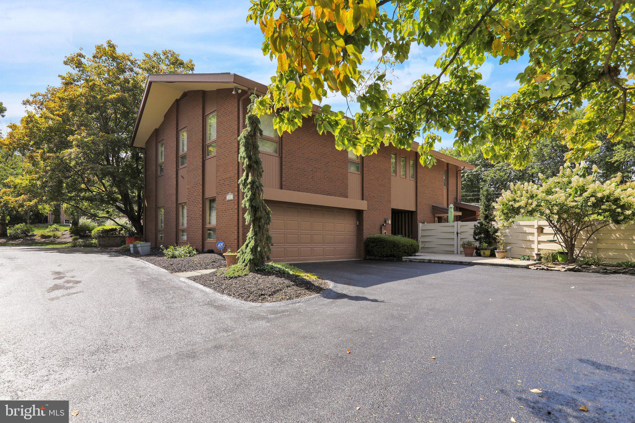 BIRDLAND - Residential