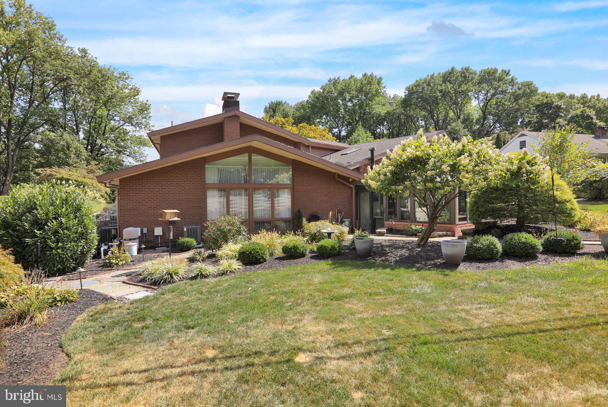 BIRDLAND - Residential