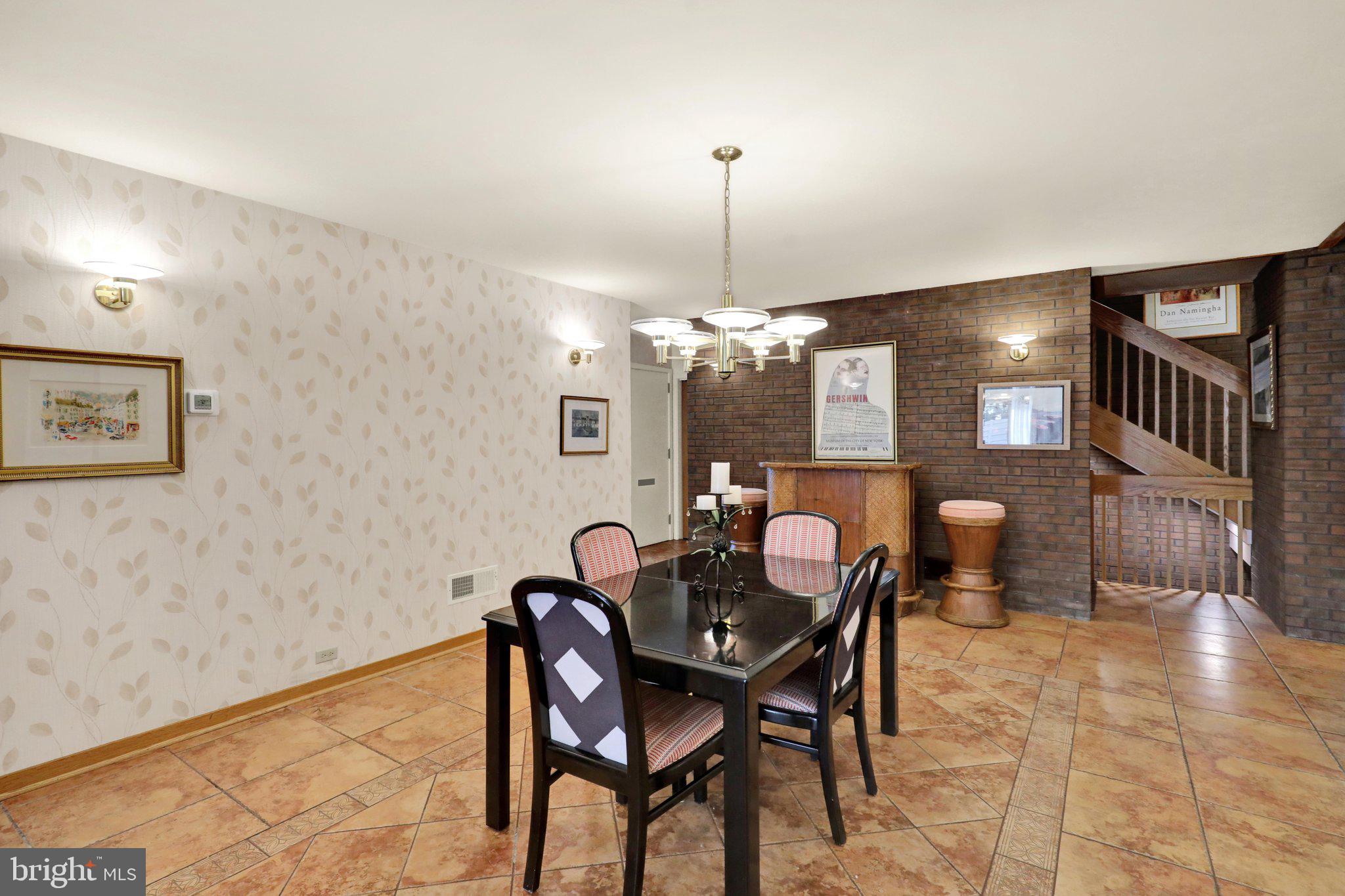 BIRDLAND - Residential
