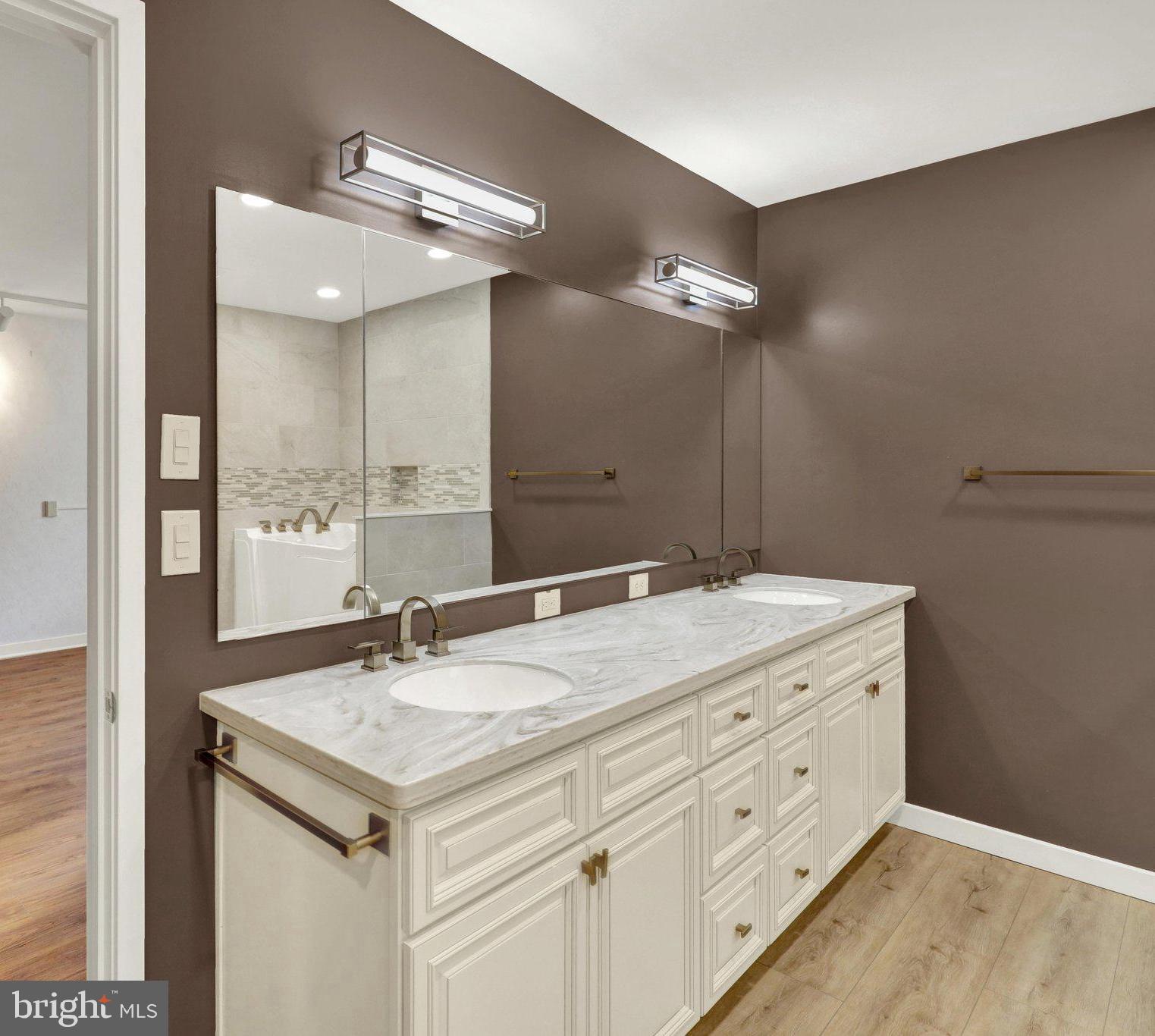 BIRDLAND - Residential