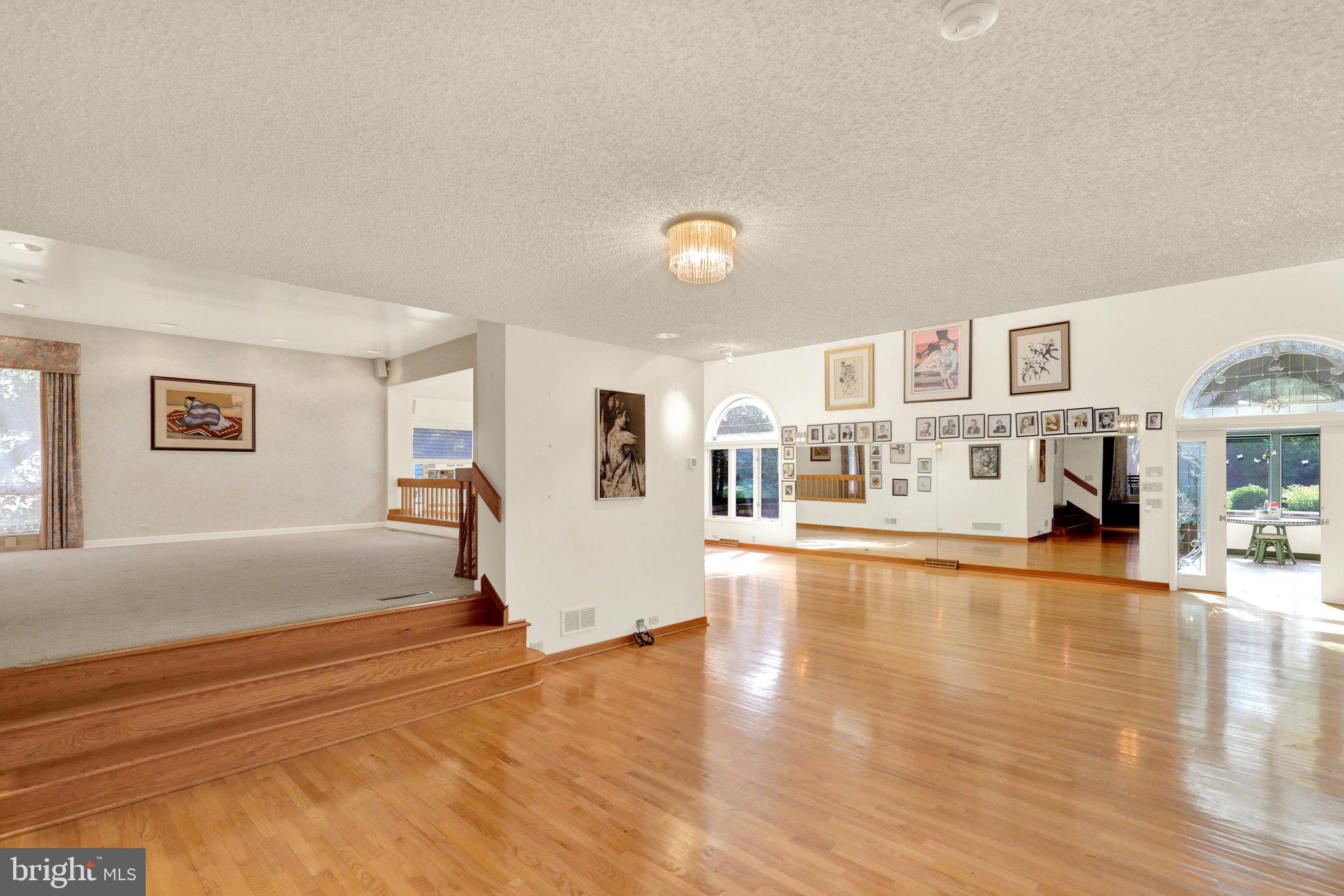 BIRDLAND - Residential
