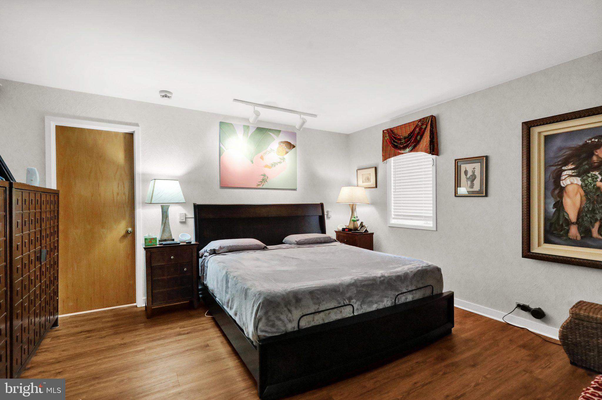 BIRDLAND - Residential