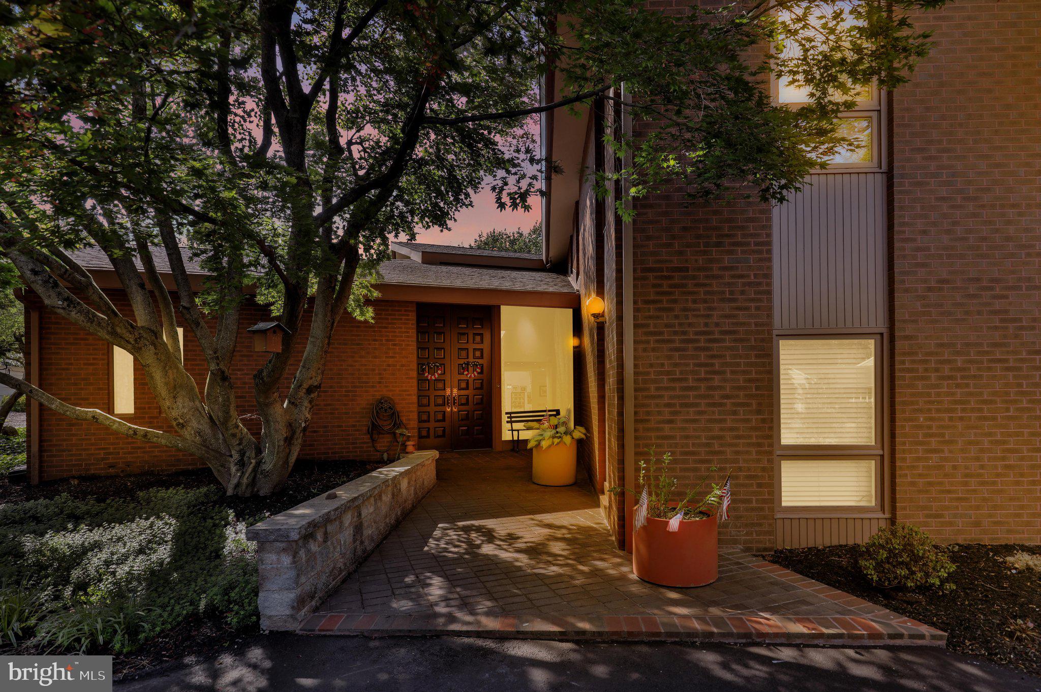 BIRDLAND - Residential