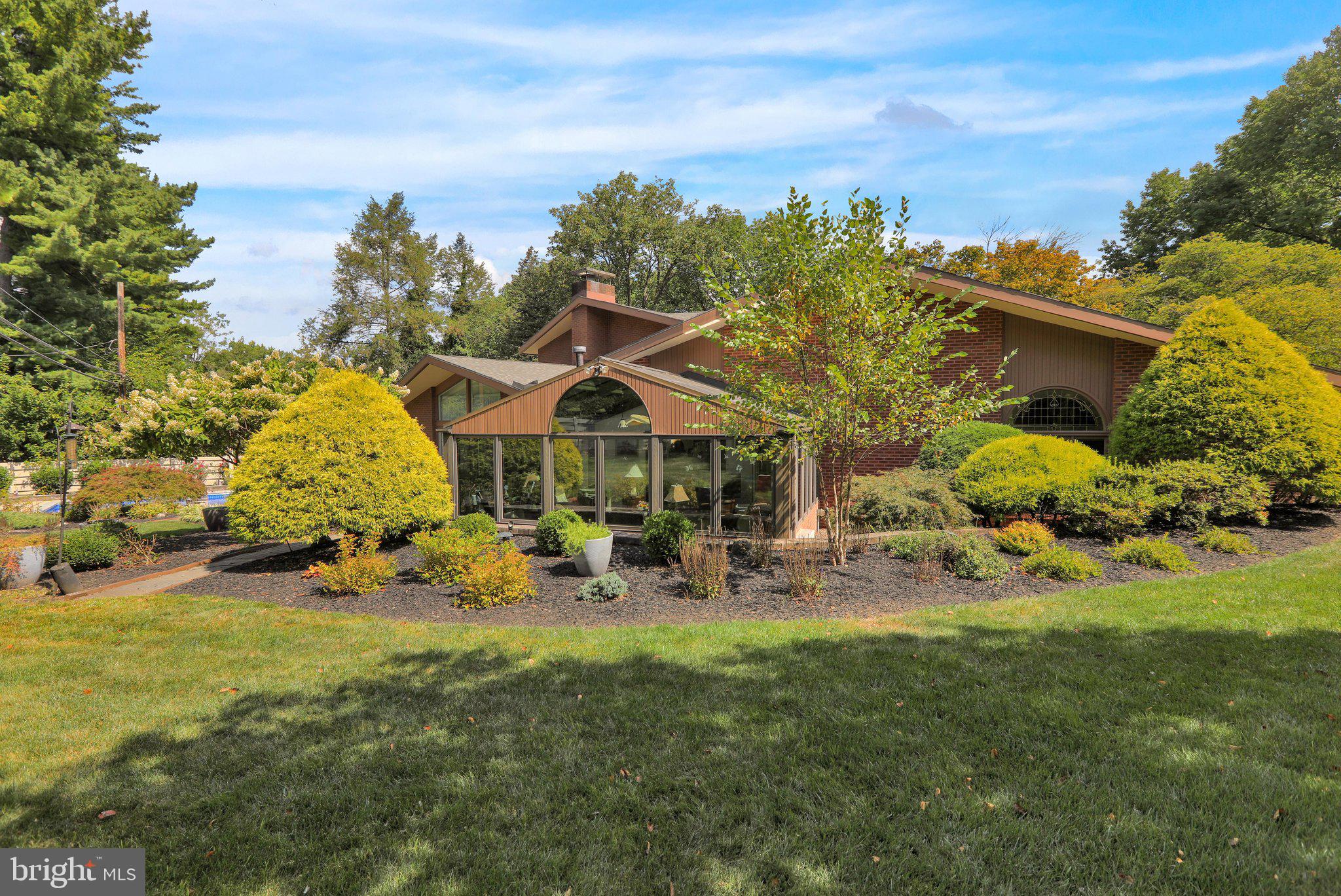BIRDLAND - Residential