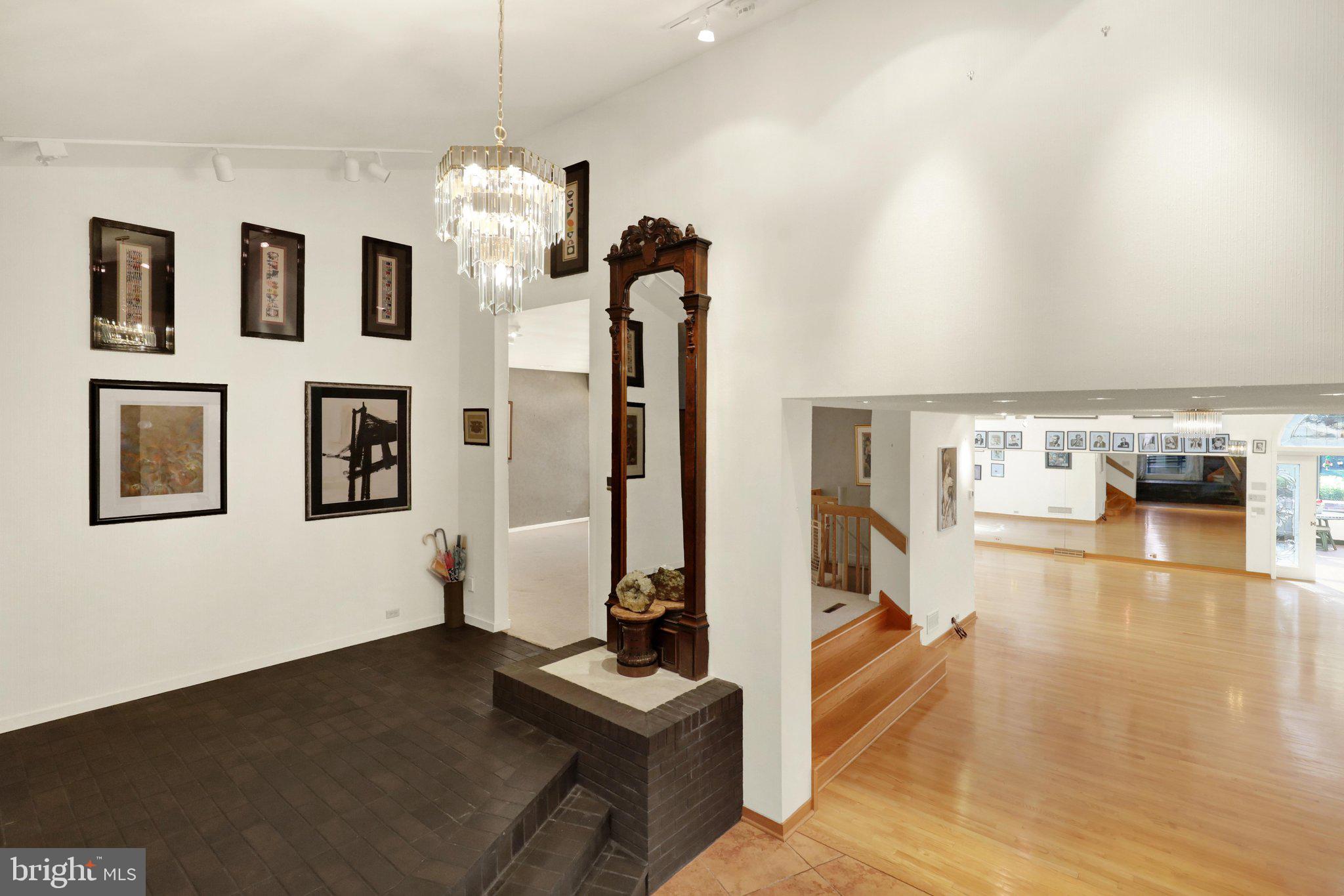BIRDLAND - Residential