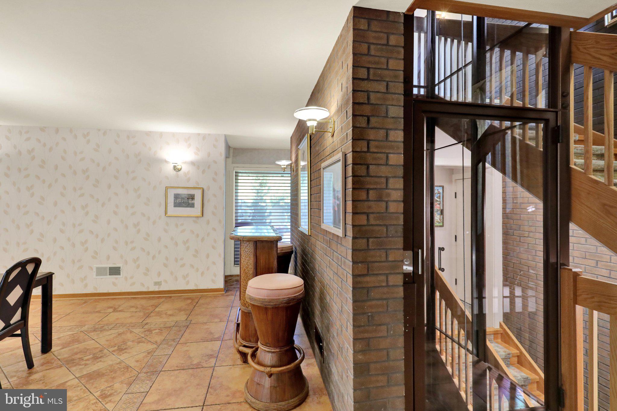 BIRDLAND - Residential