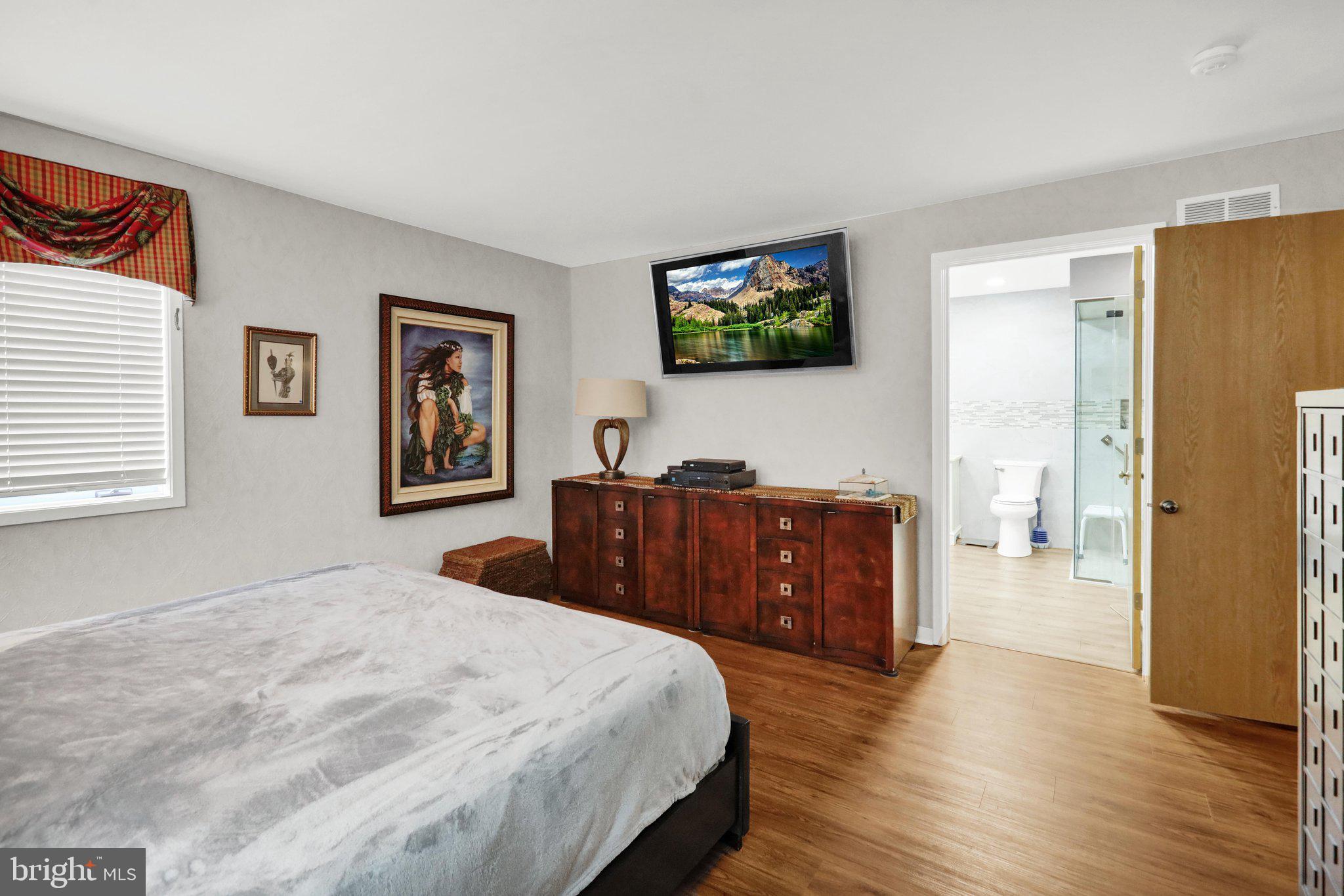 BIRDLAND - Residential