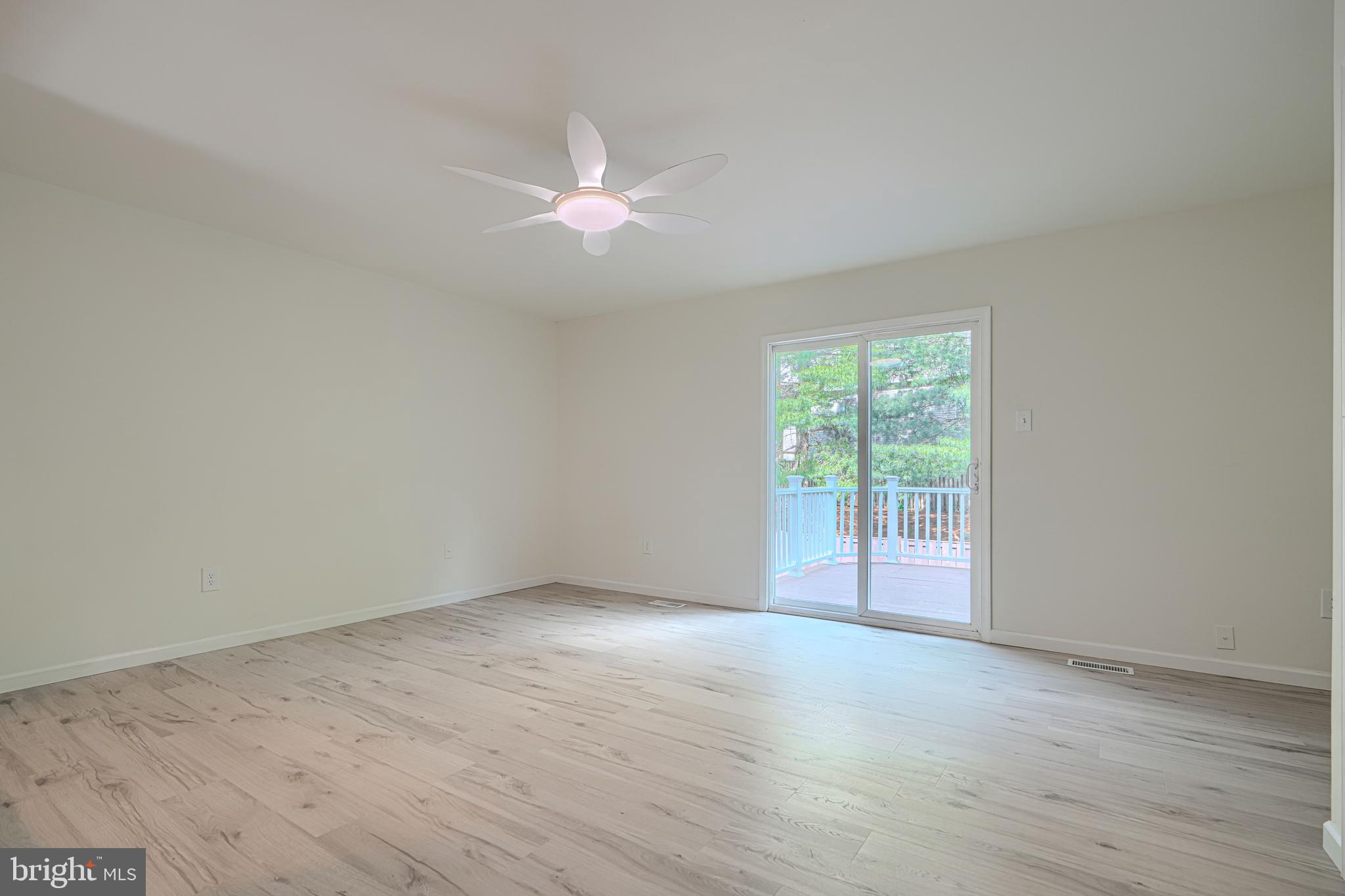 ROBINS GLENN - Residential
